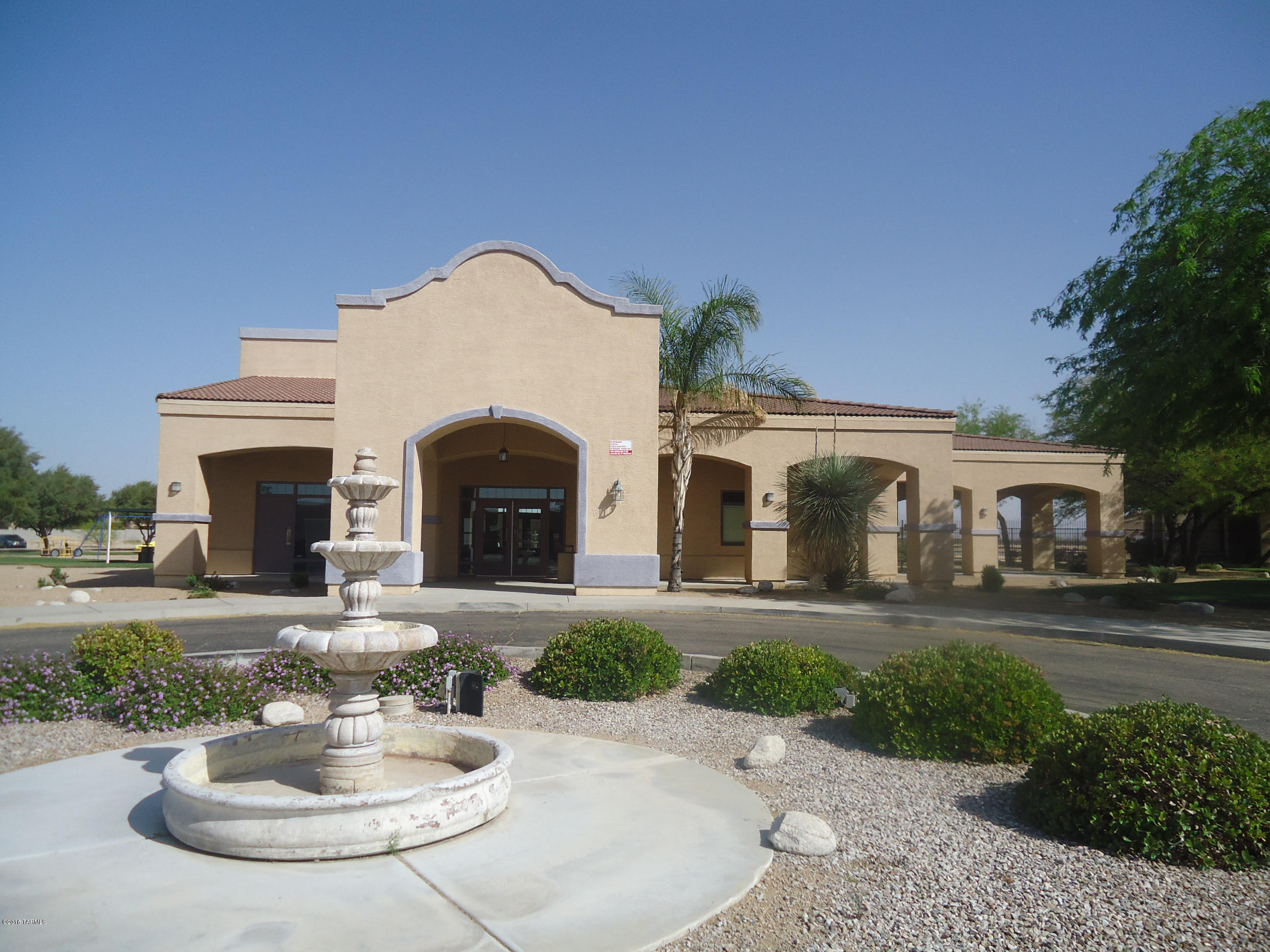 6622 E Ladonna Lane