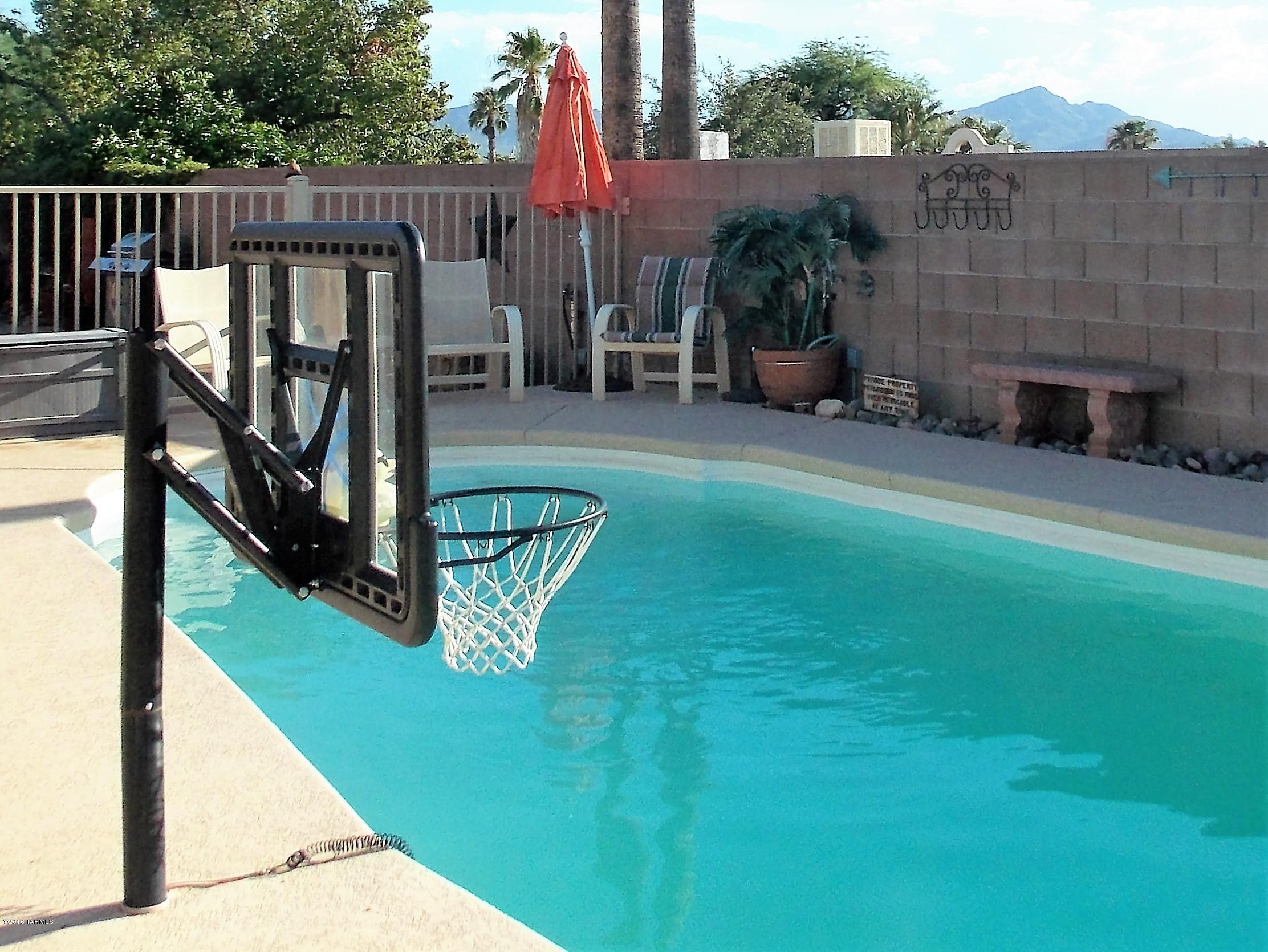 3820 W Sunny Hills Place