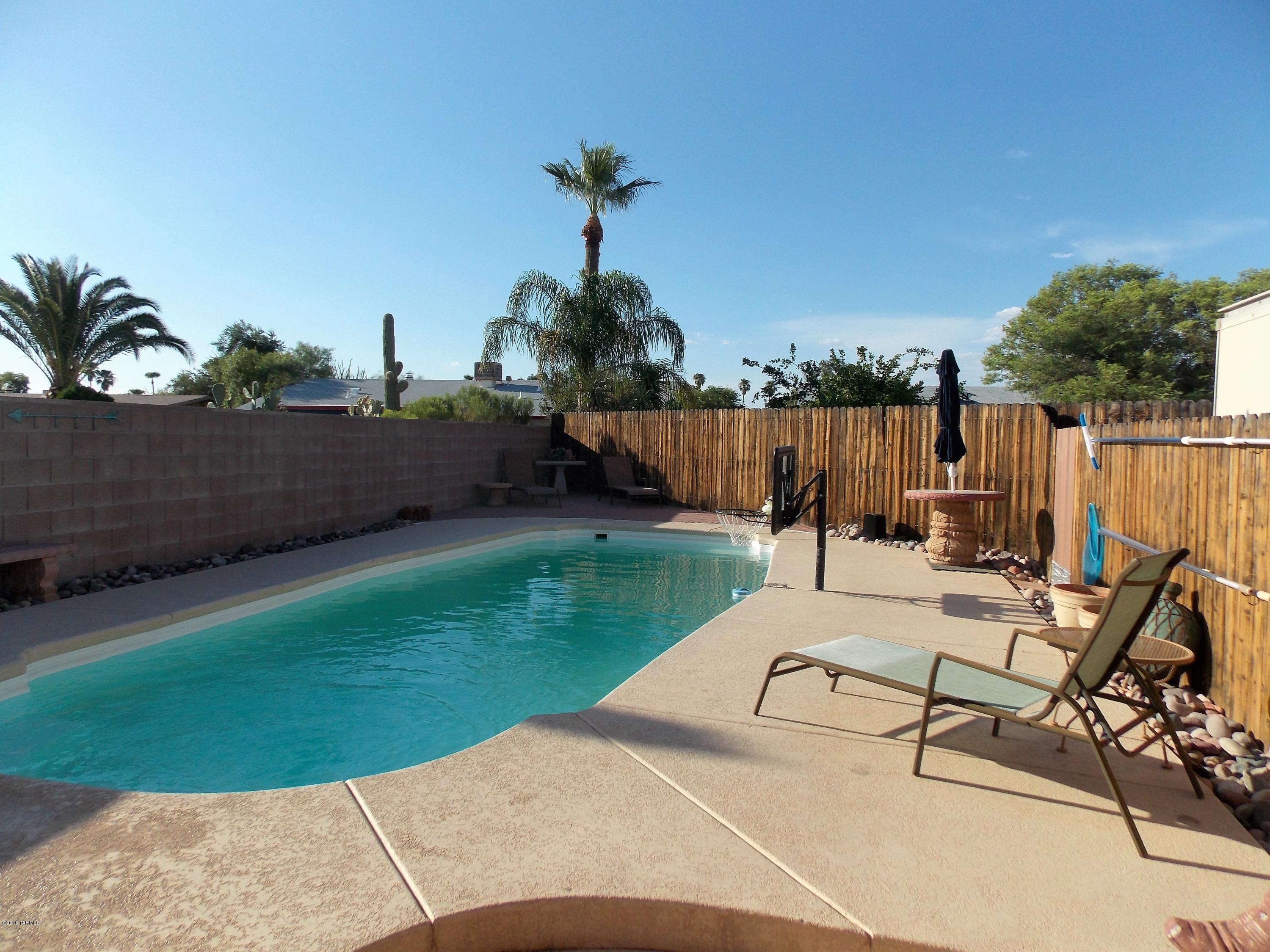 3820 W Sunny Hills Place