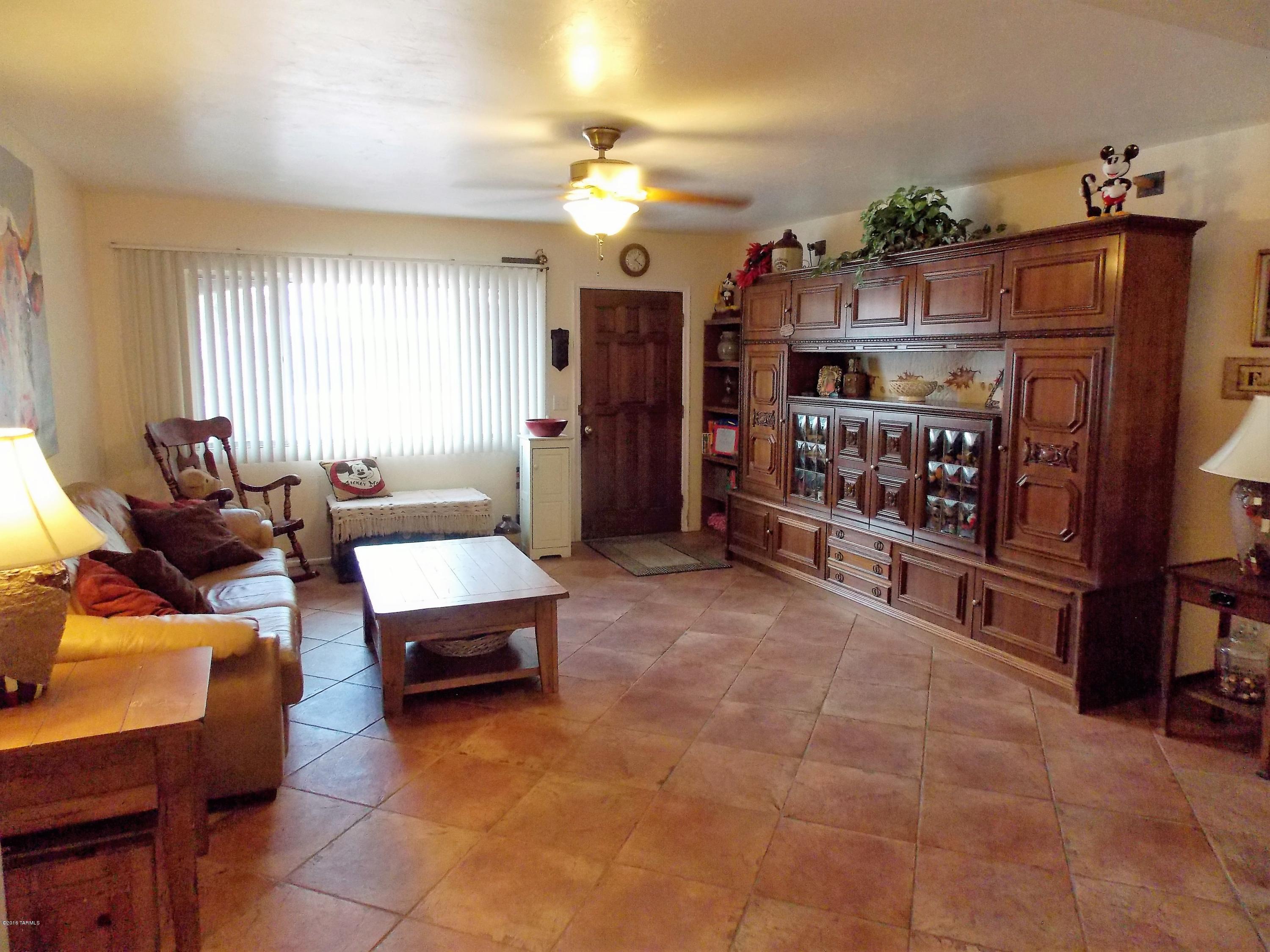 3820 W Sunny Hills Place