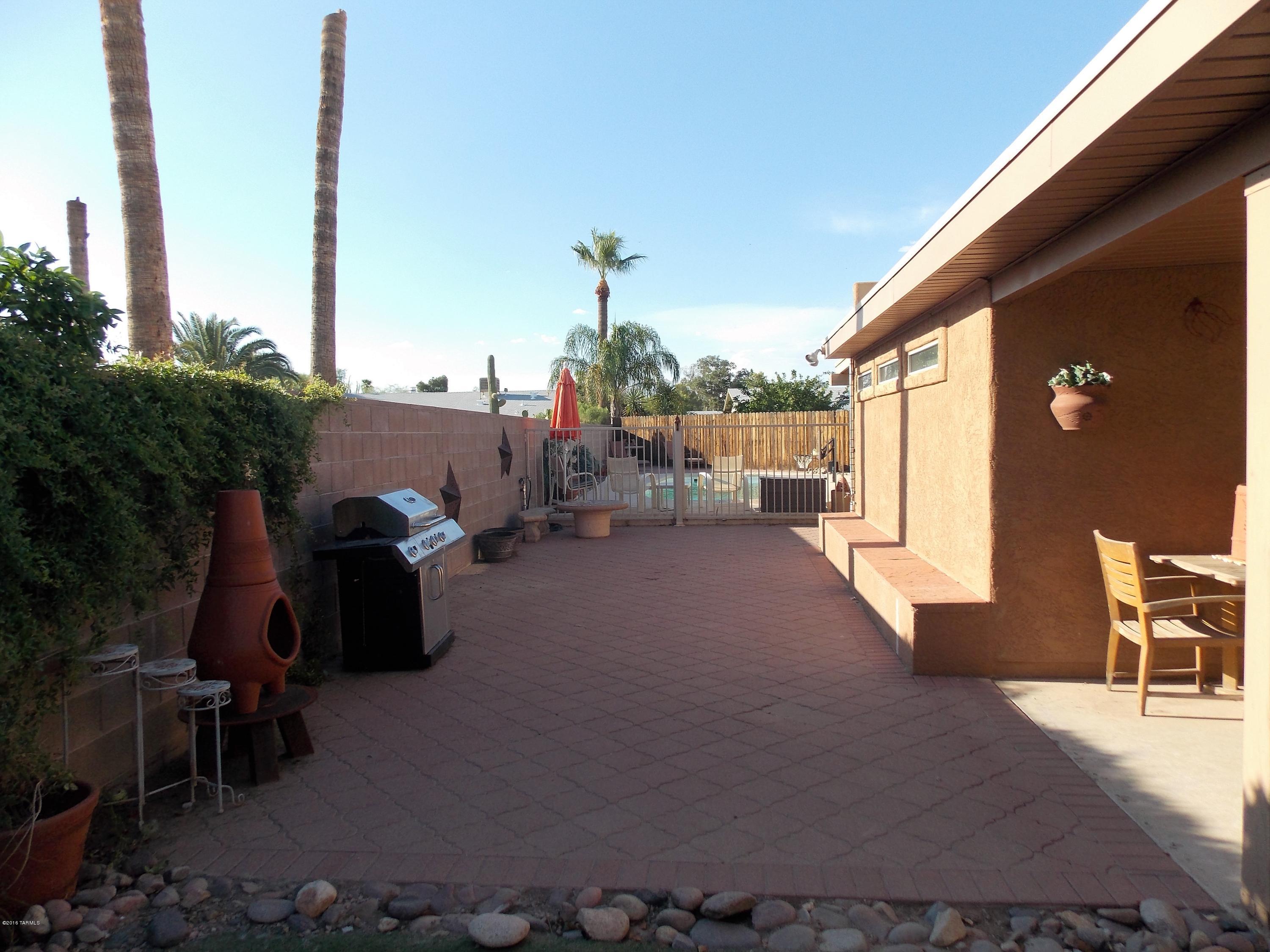 3820 W Sunny Hills Place