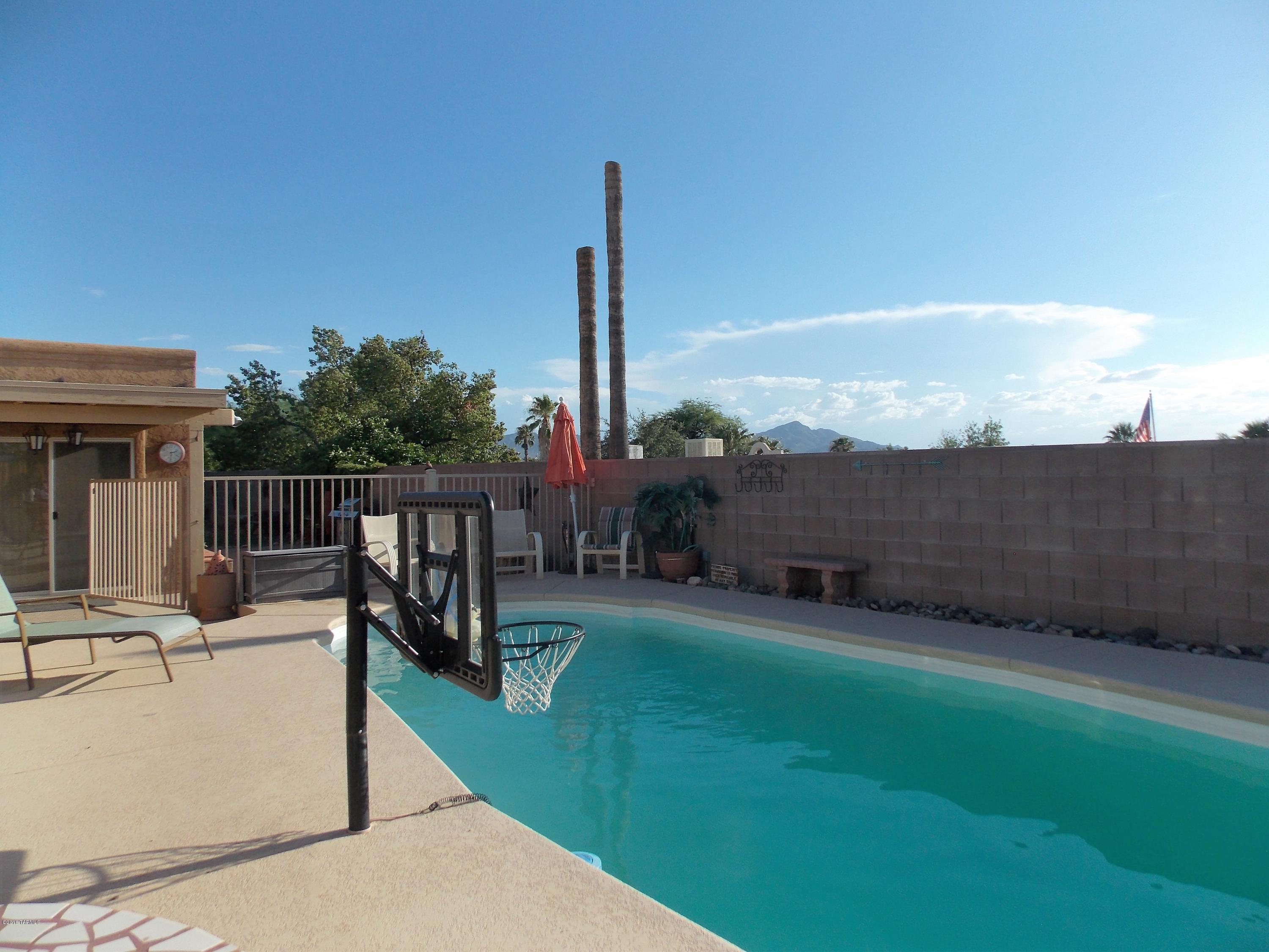 3820 W Sunny Hills Place
