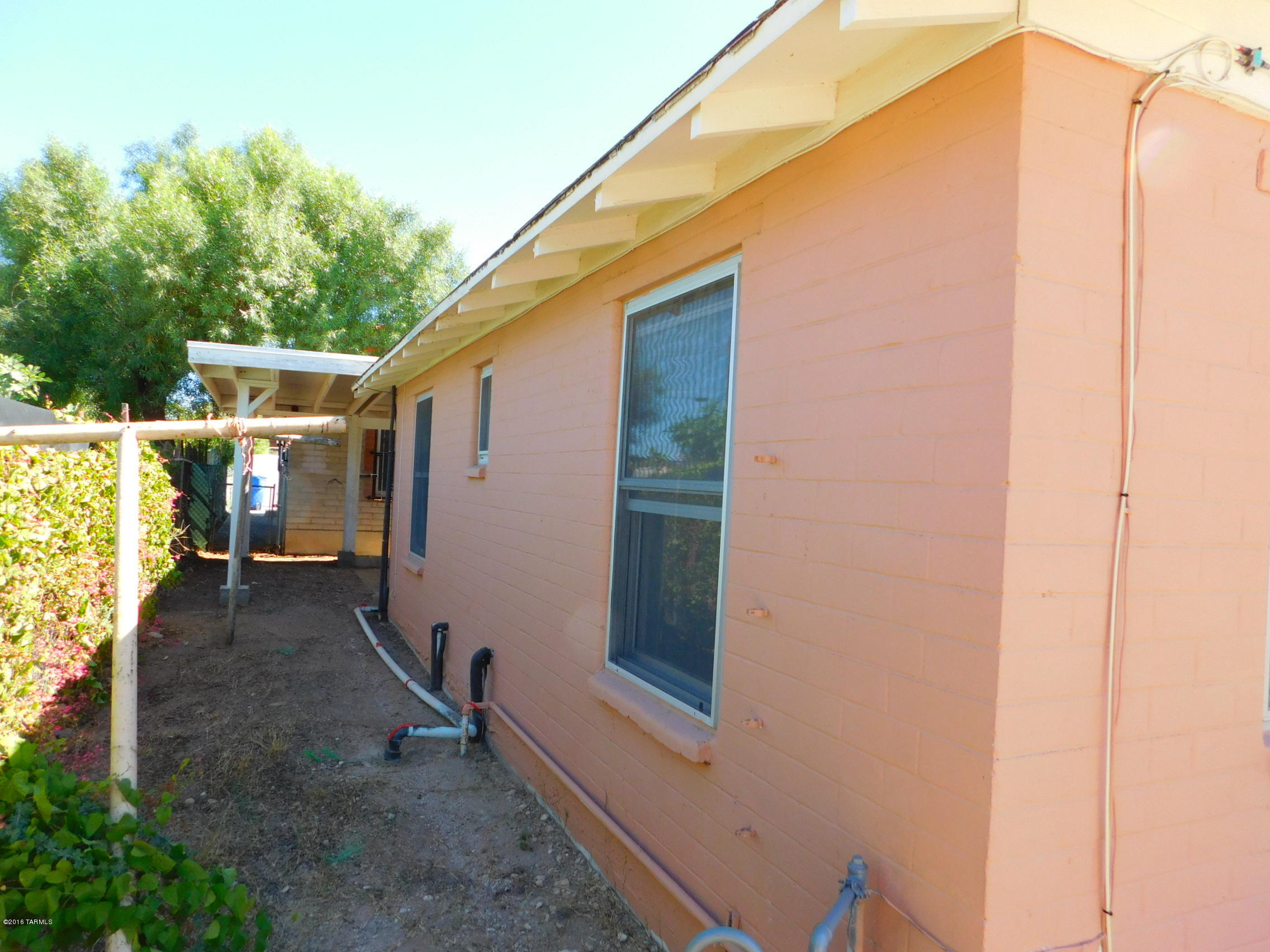 309 E Aircraft Road