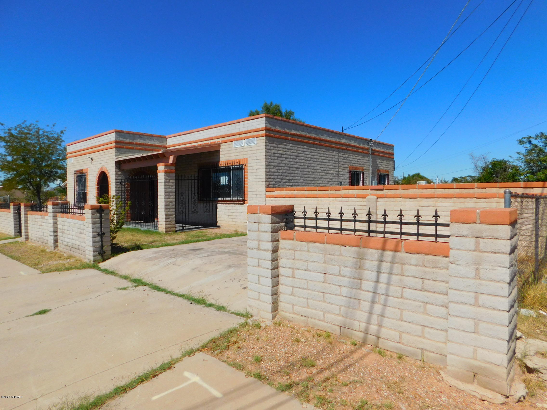 309 E Aircraft Road