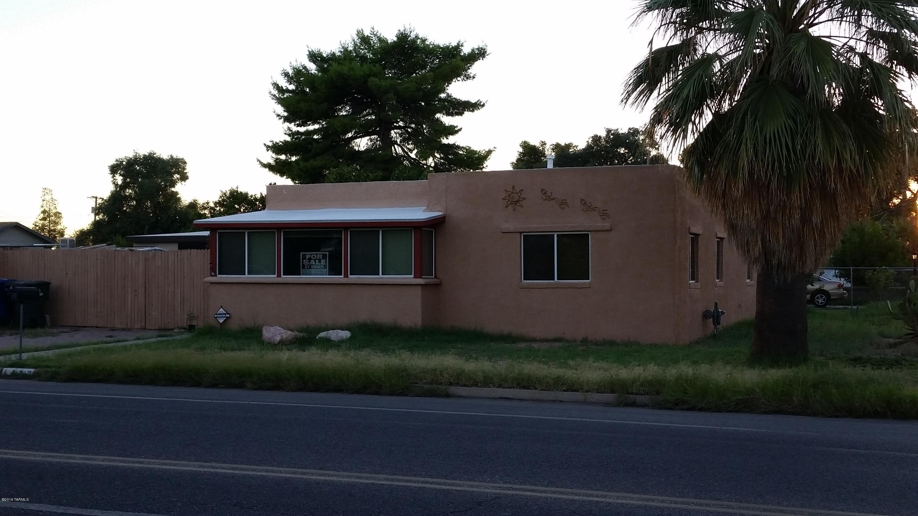 1423 N Rosemont Boulevard