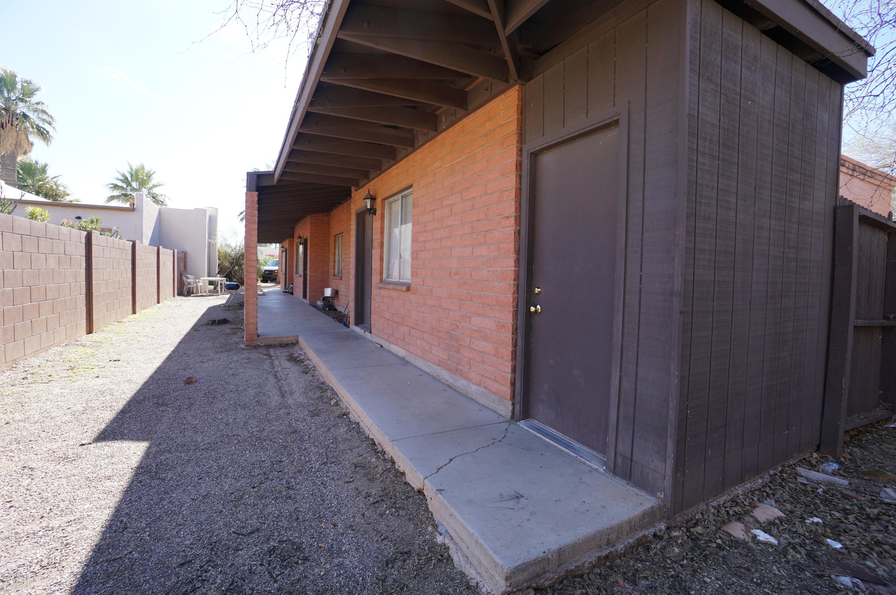 3531 E Willard Street