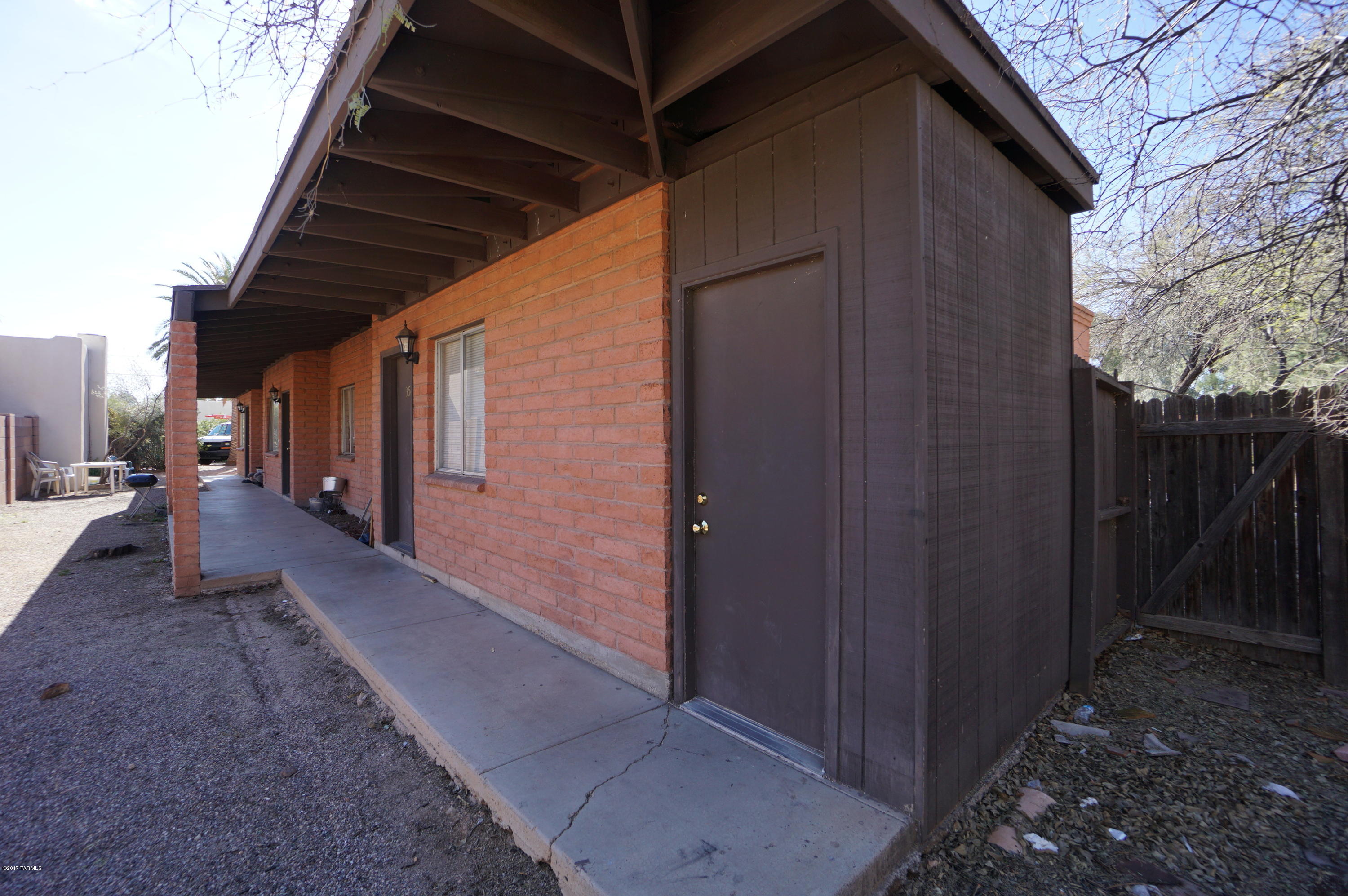 3531 E Willard Street