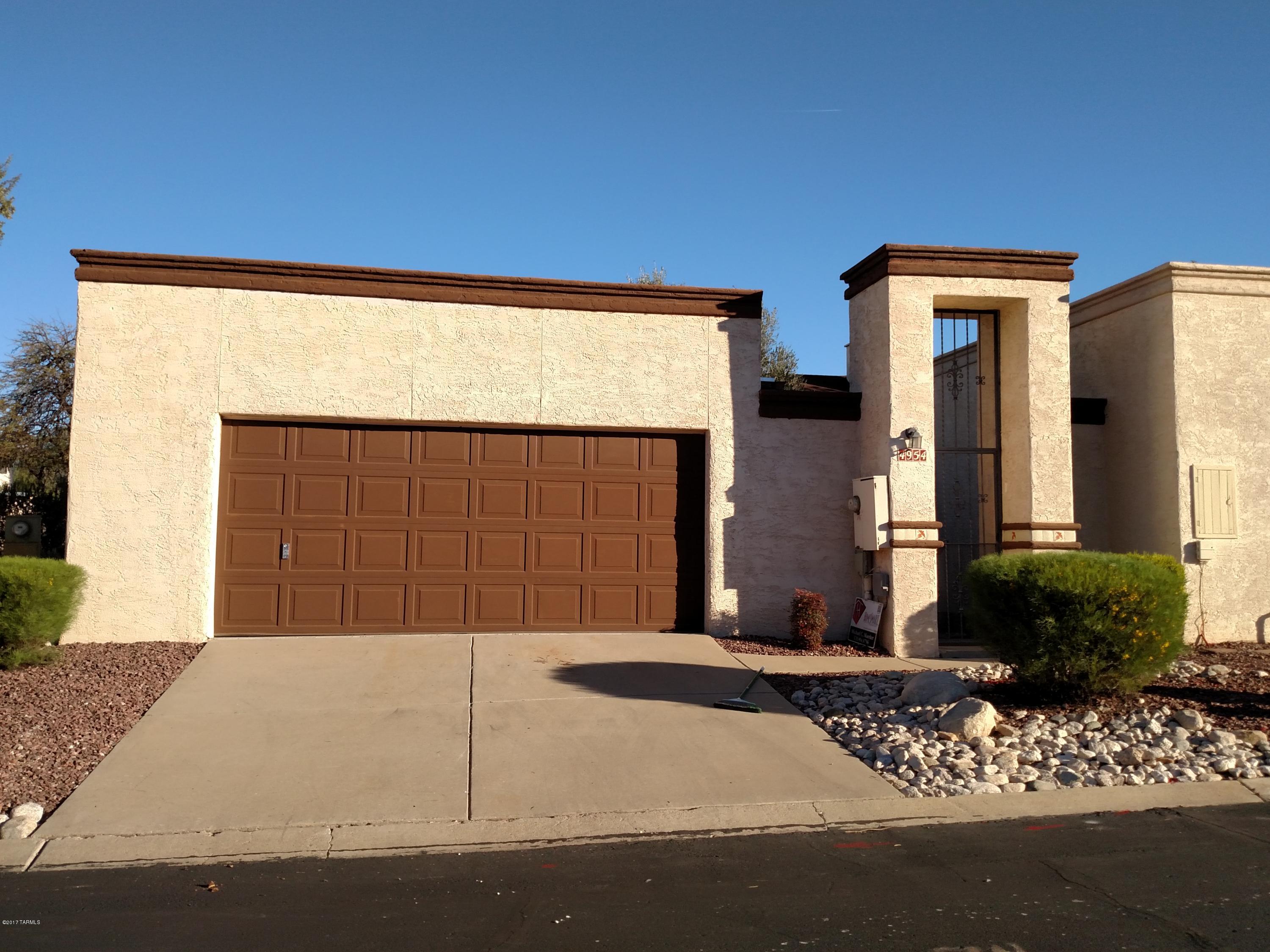 4954 W Doria Drive