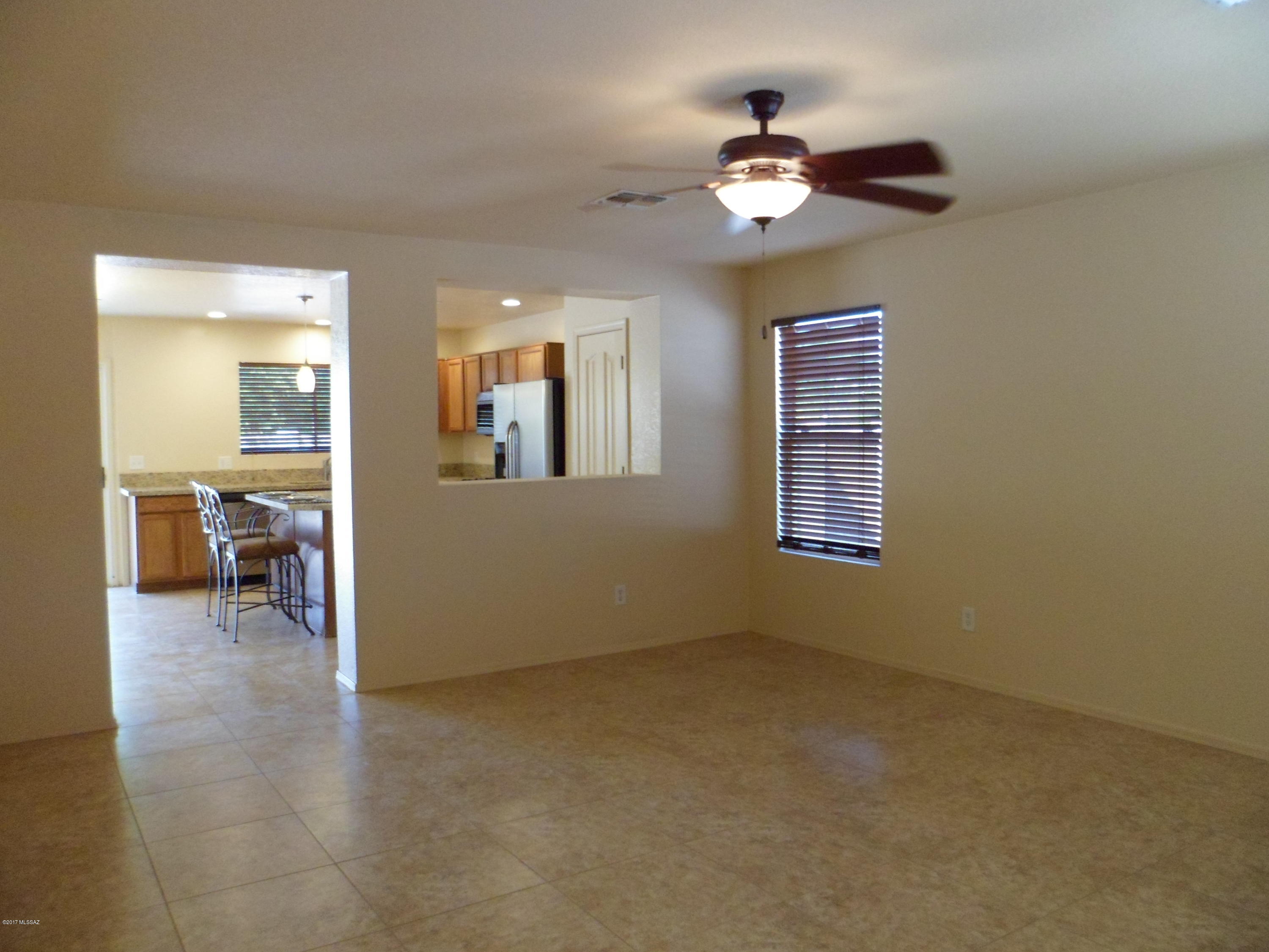 1583 E Los Cabos Place