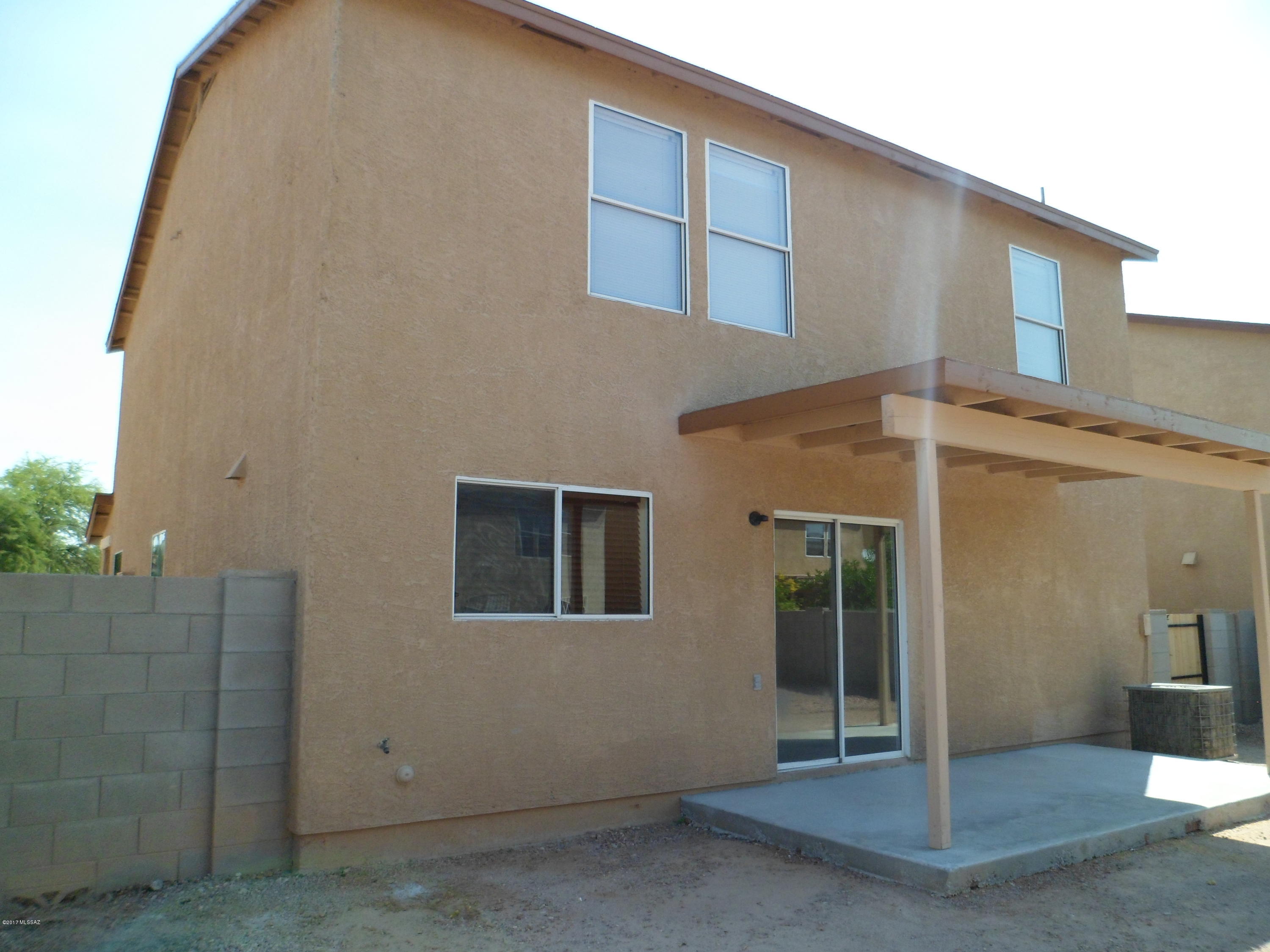1583 E Los Cabos Place