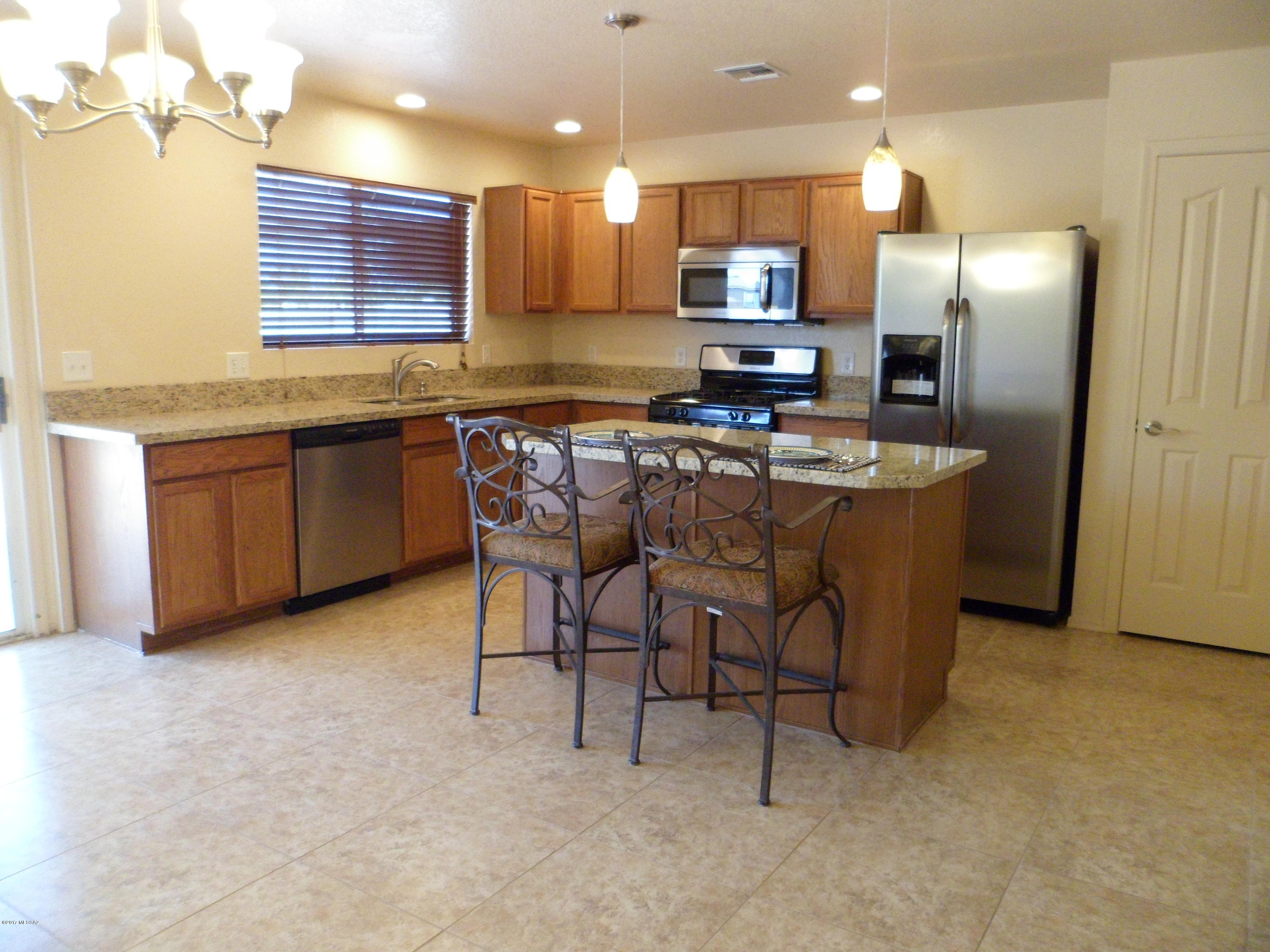 1583 E Los Cabos Place