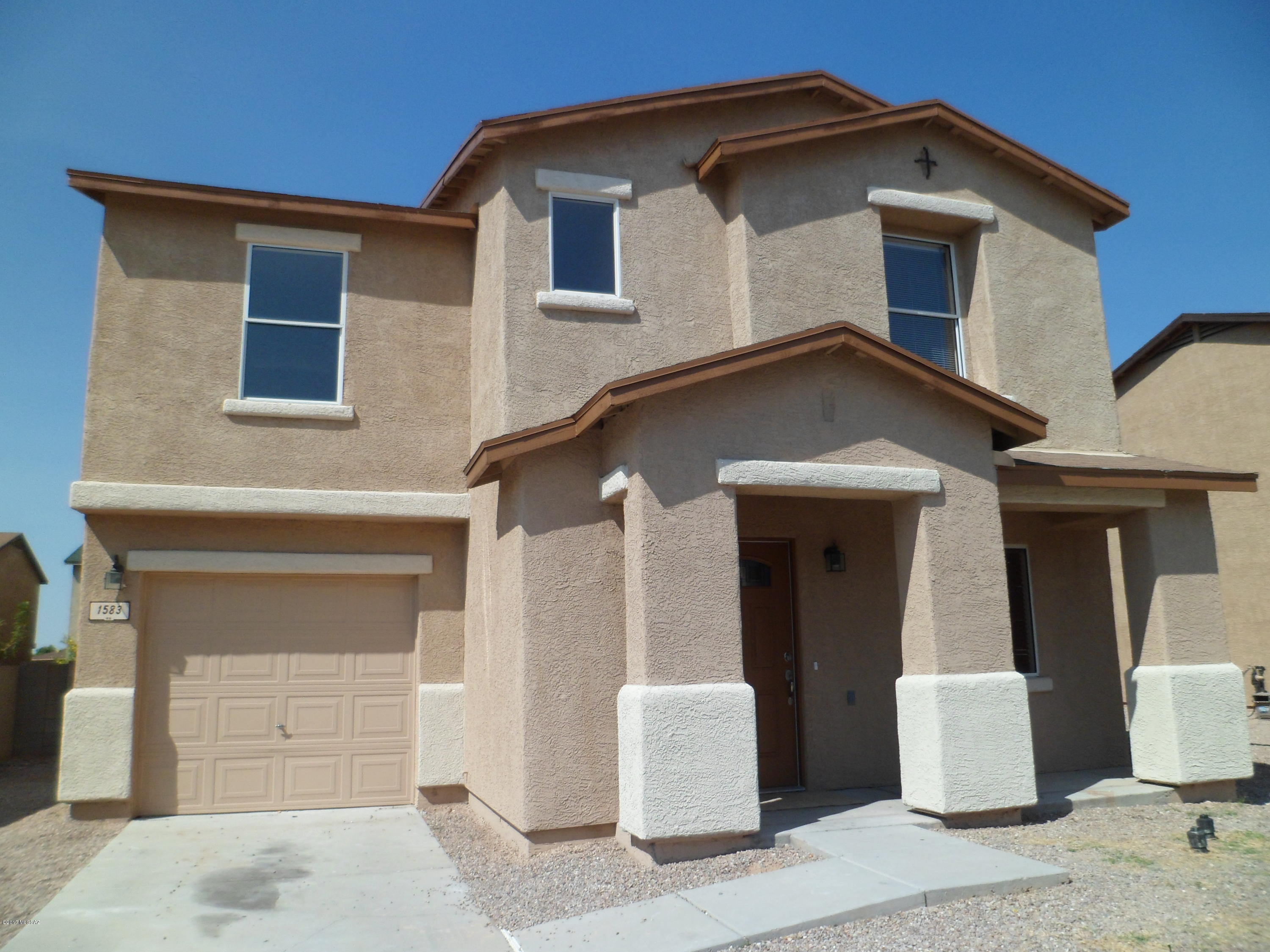 1583 E Los Cabos Place