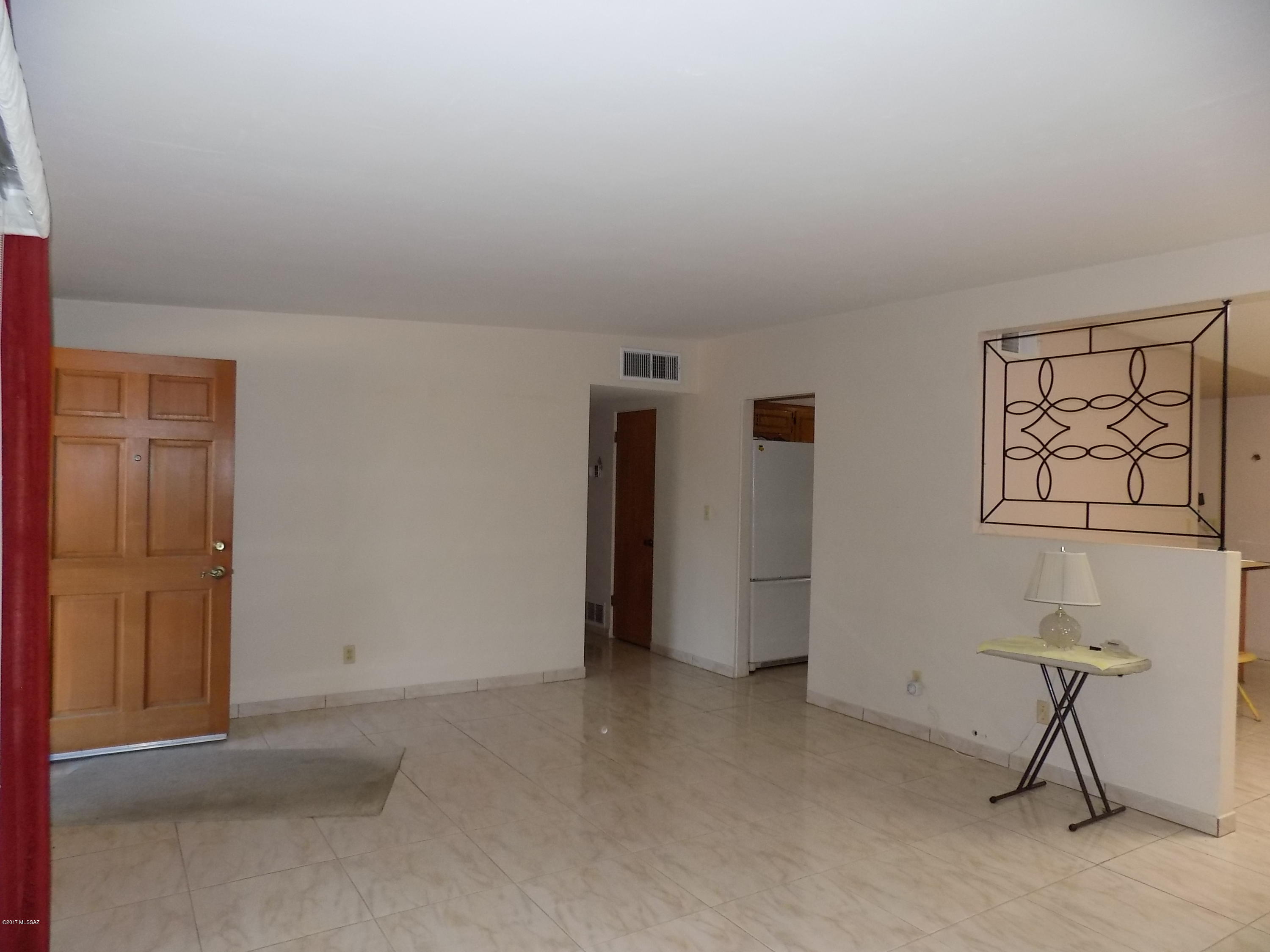 6825 E Calle Marte
