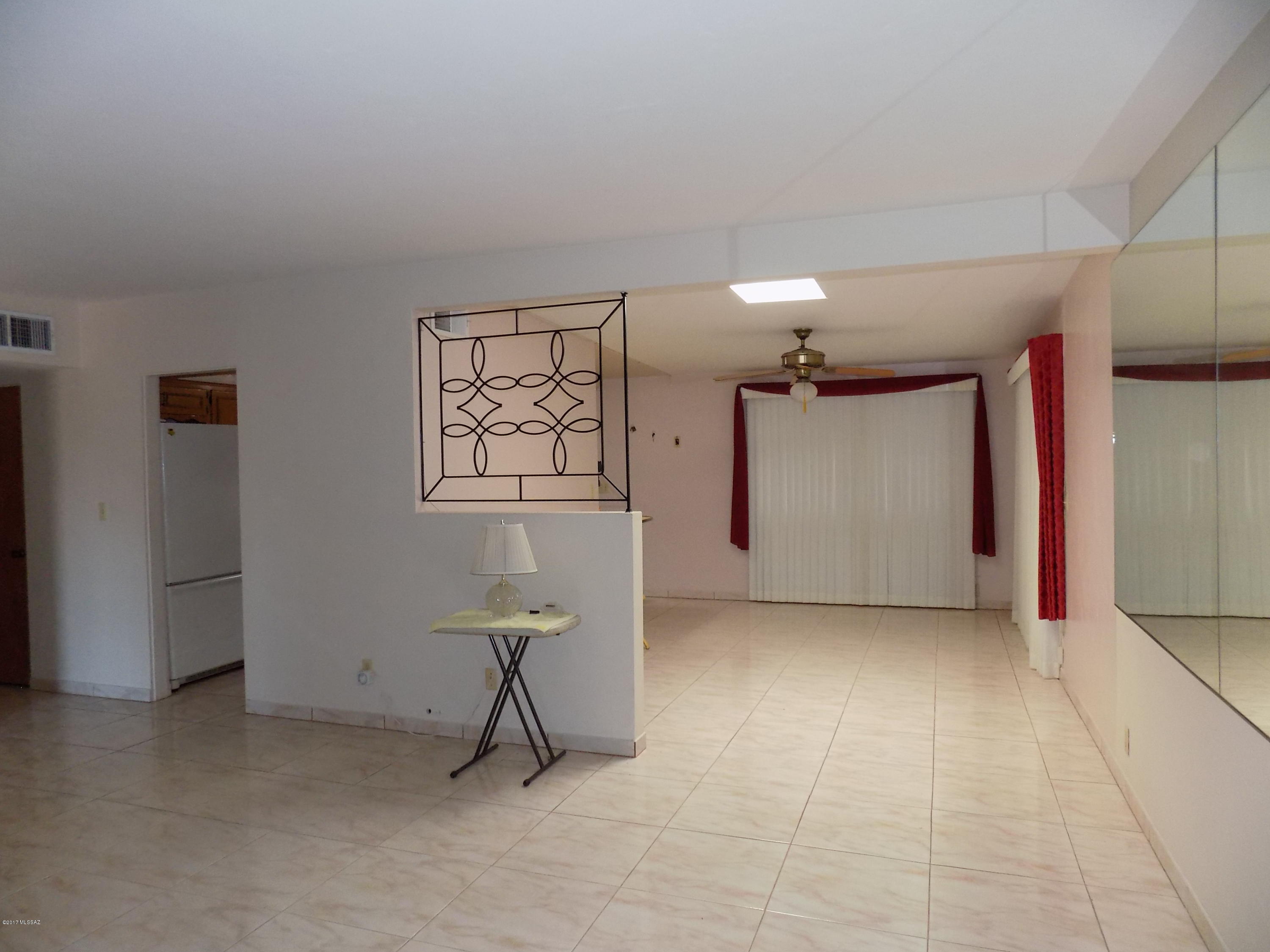 6825 E Calle Marte