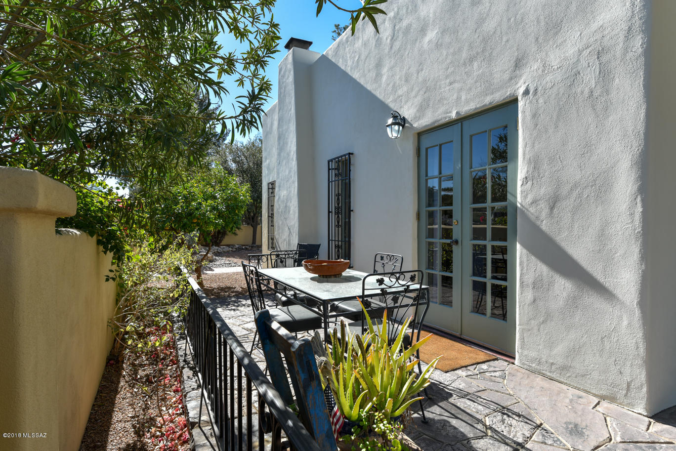 1951 E Lee Street