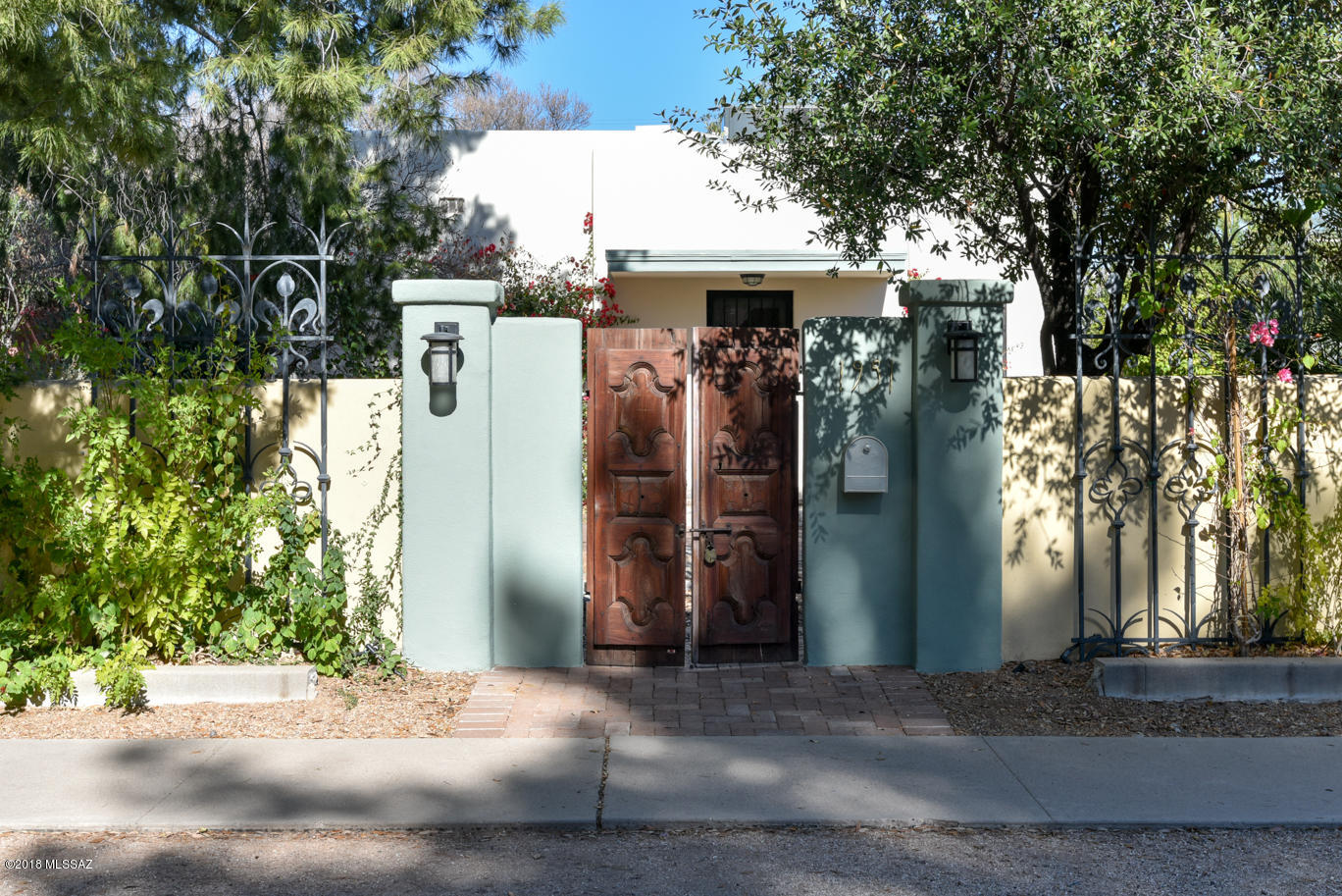 1951 E Lee Street