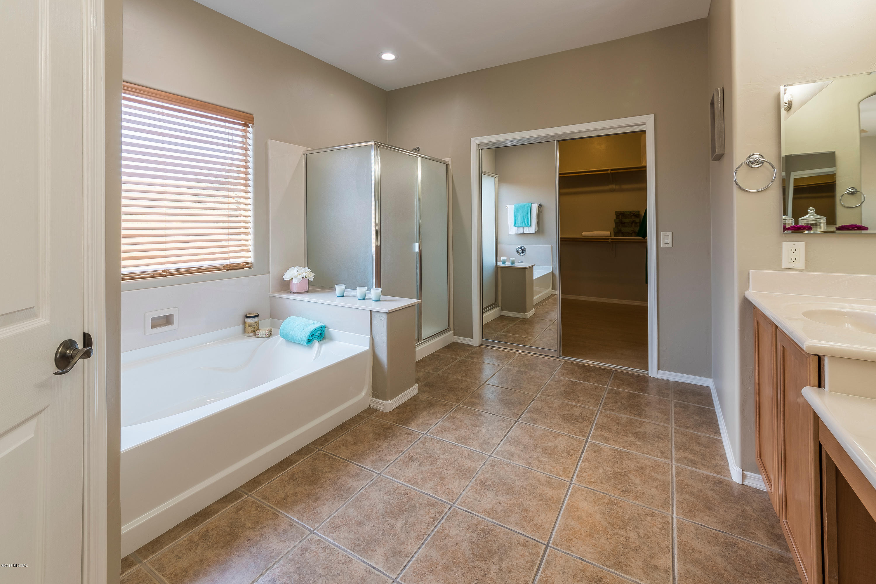 15210 S Via Lago Del Encanto