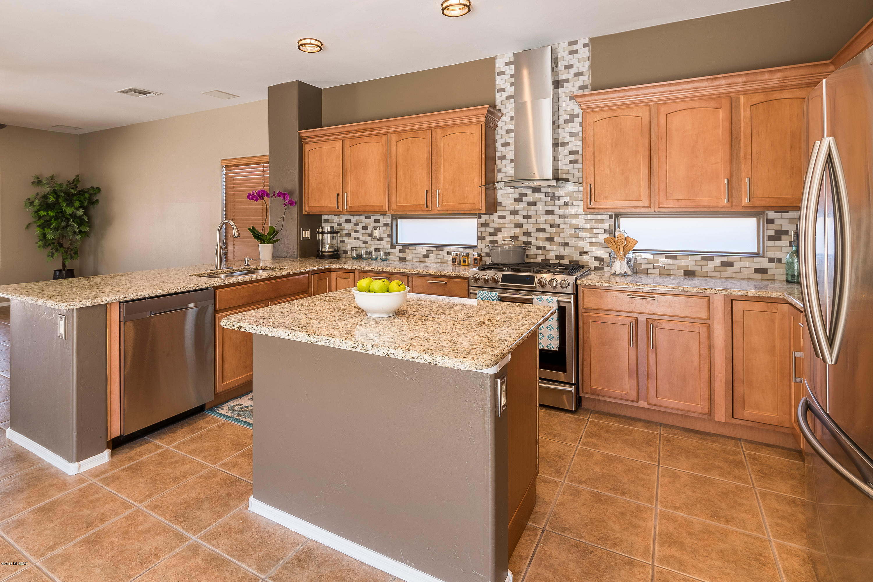 15210 S Via Lago Del Encanto