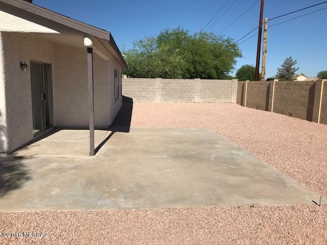 3437 W Avenida Del Pueblo