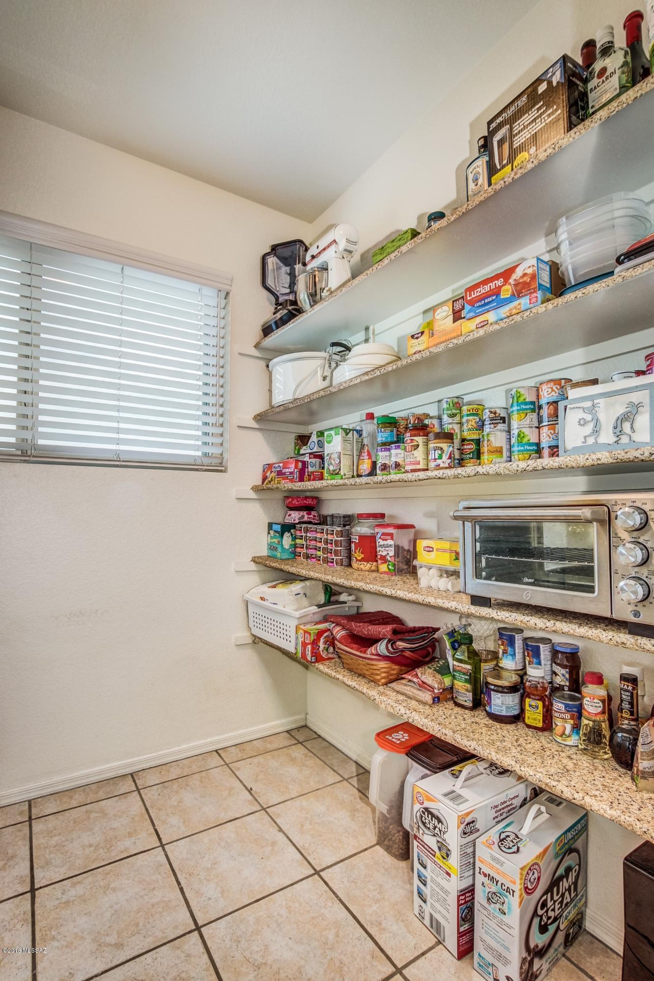 7883 E Rooner Drive