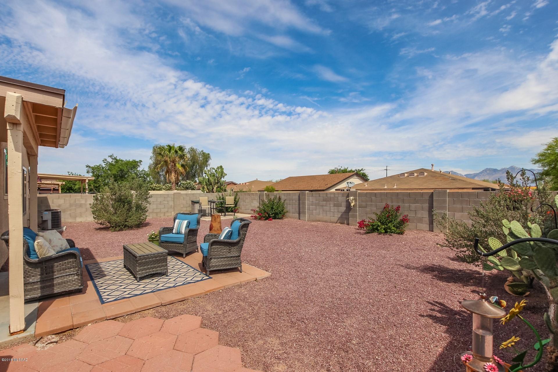 7883 E Rooner Drive