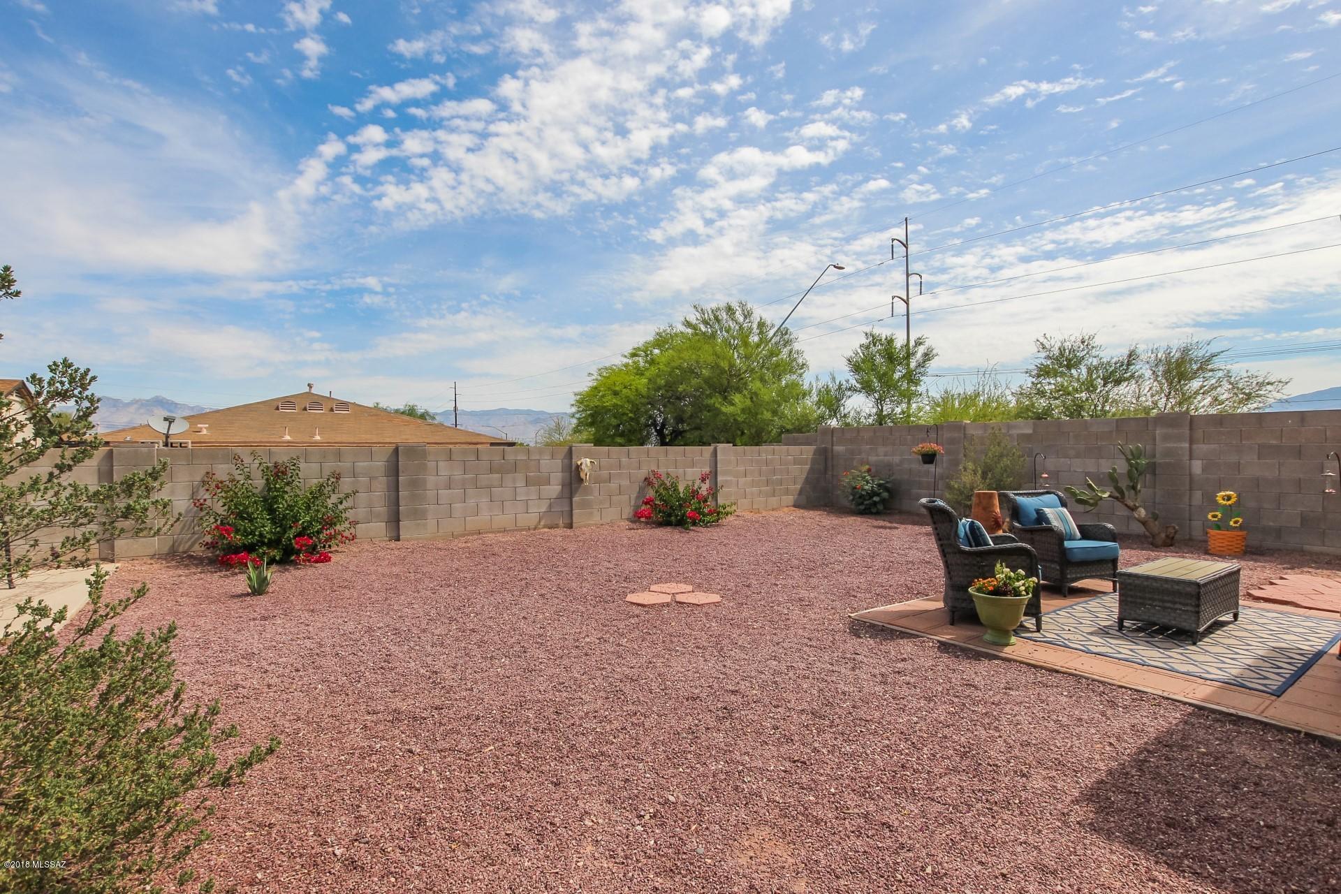 7883 E Rooner Drive