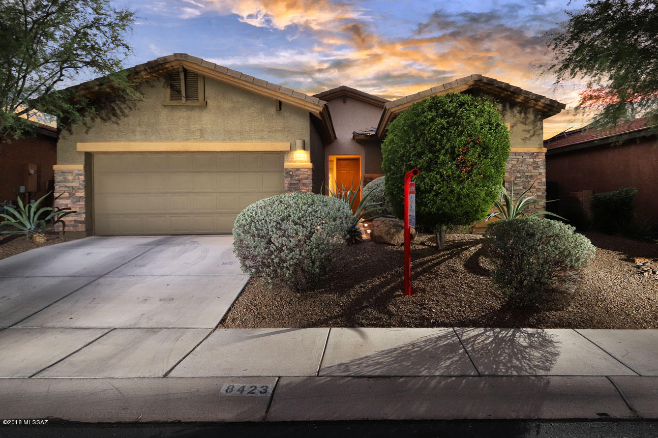 8423 N Shadow Wash Way