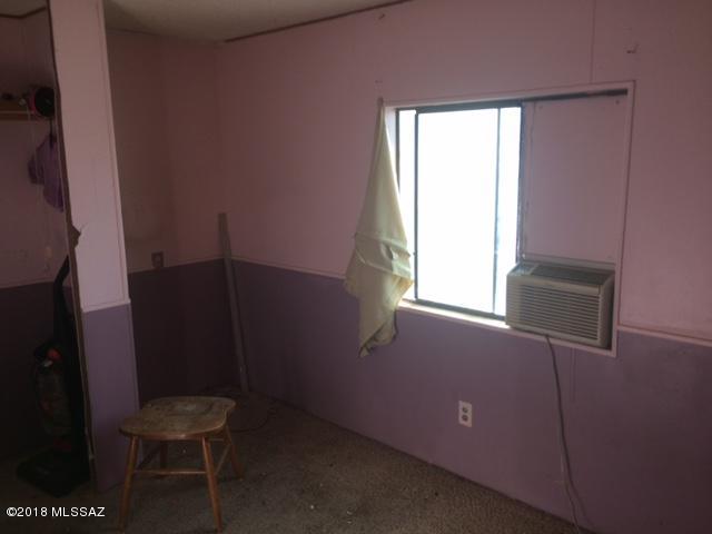 4722 N Brookline Court Unit: 17