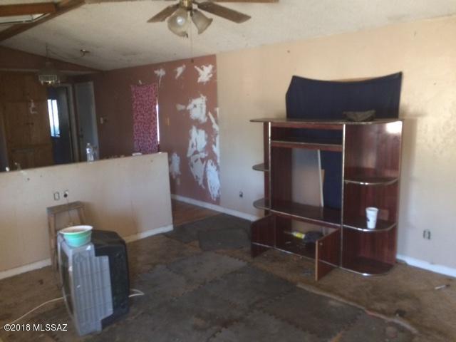 4722 N Brookline Court Unit: 17