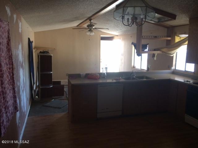 4722 N Brookline Court Unit: 17