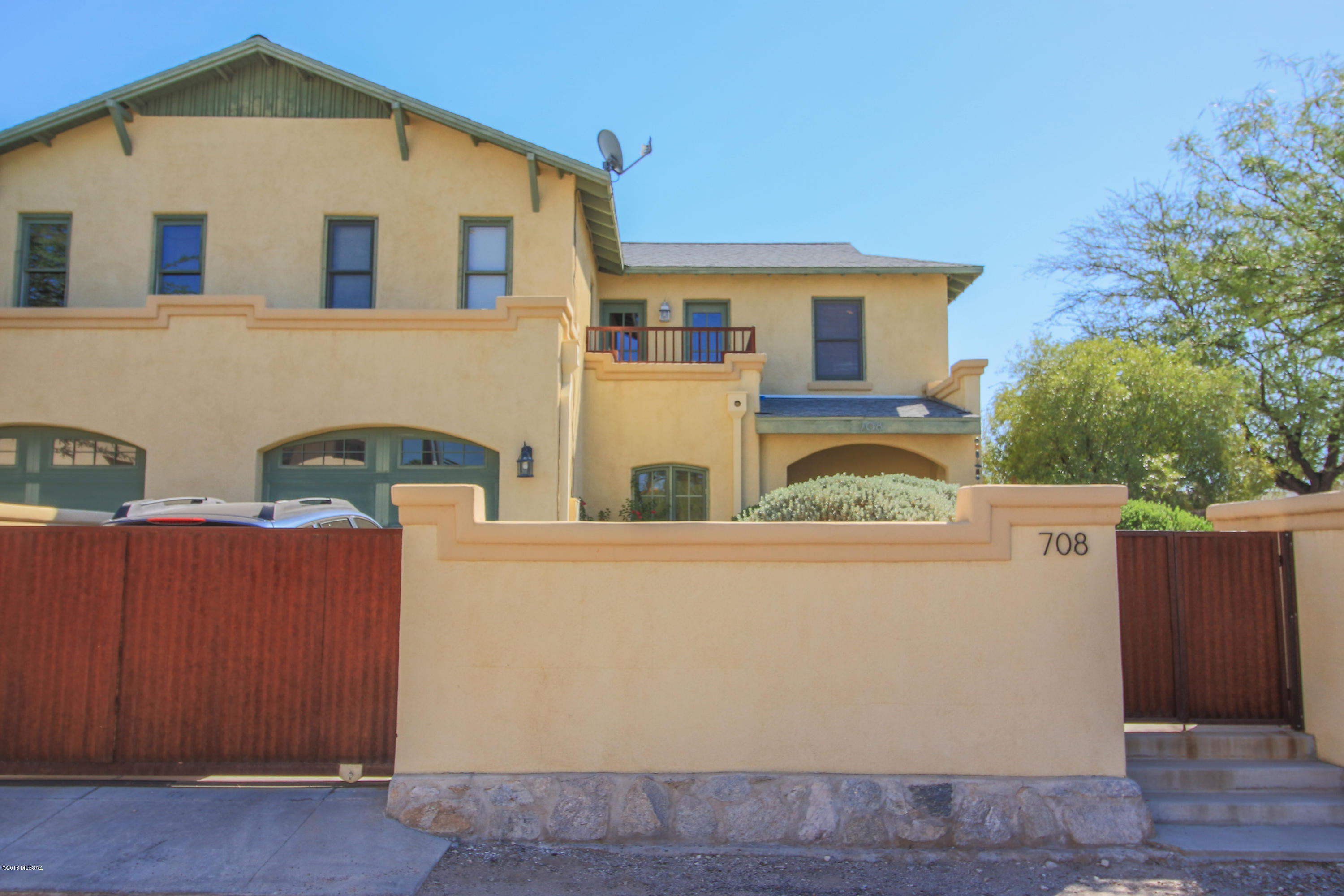 708 N Arizona Avenue