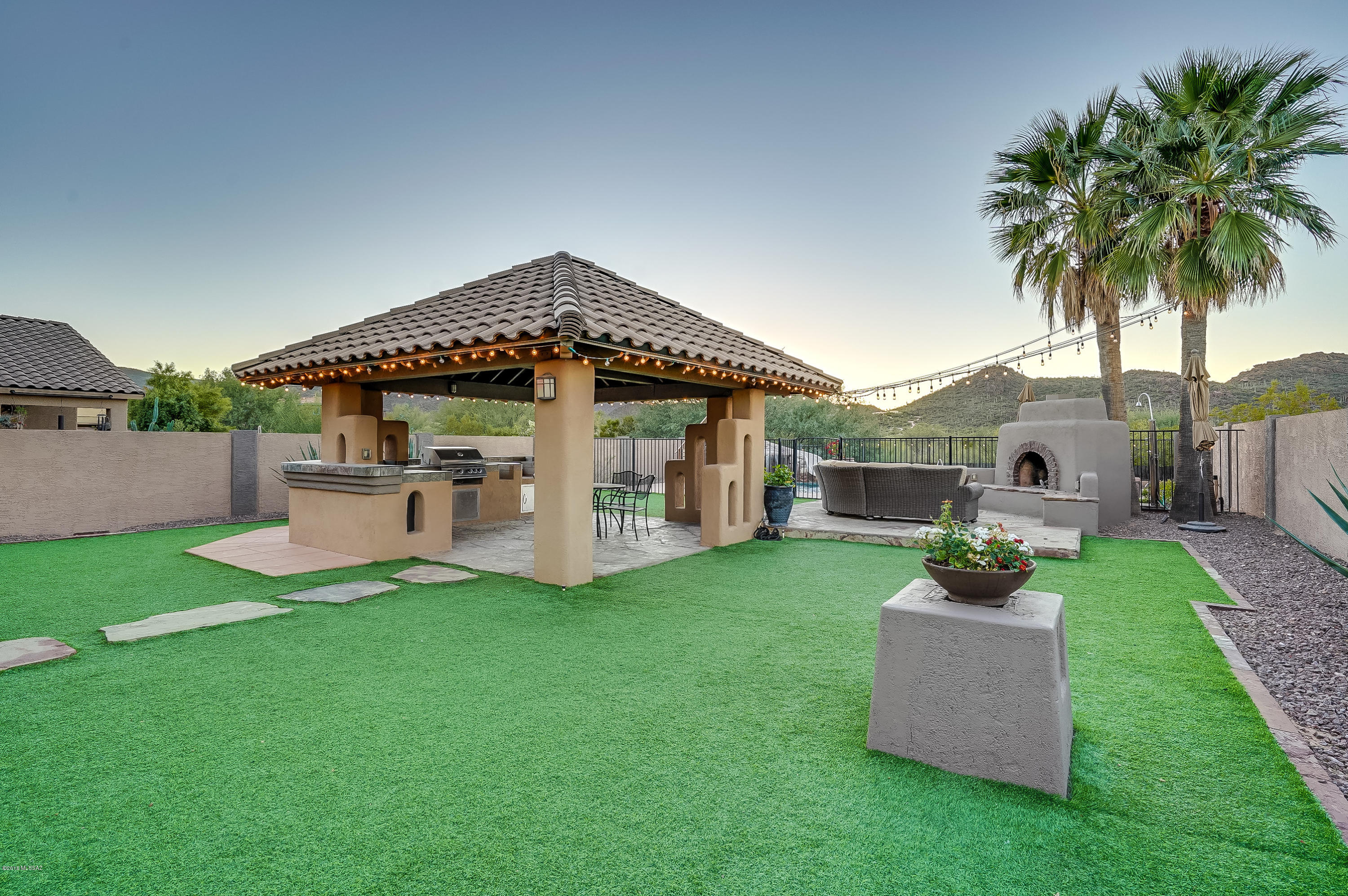 8785 N Moonfire Drive