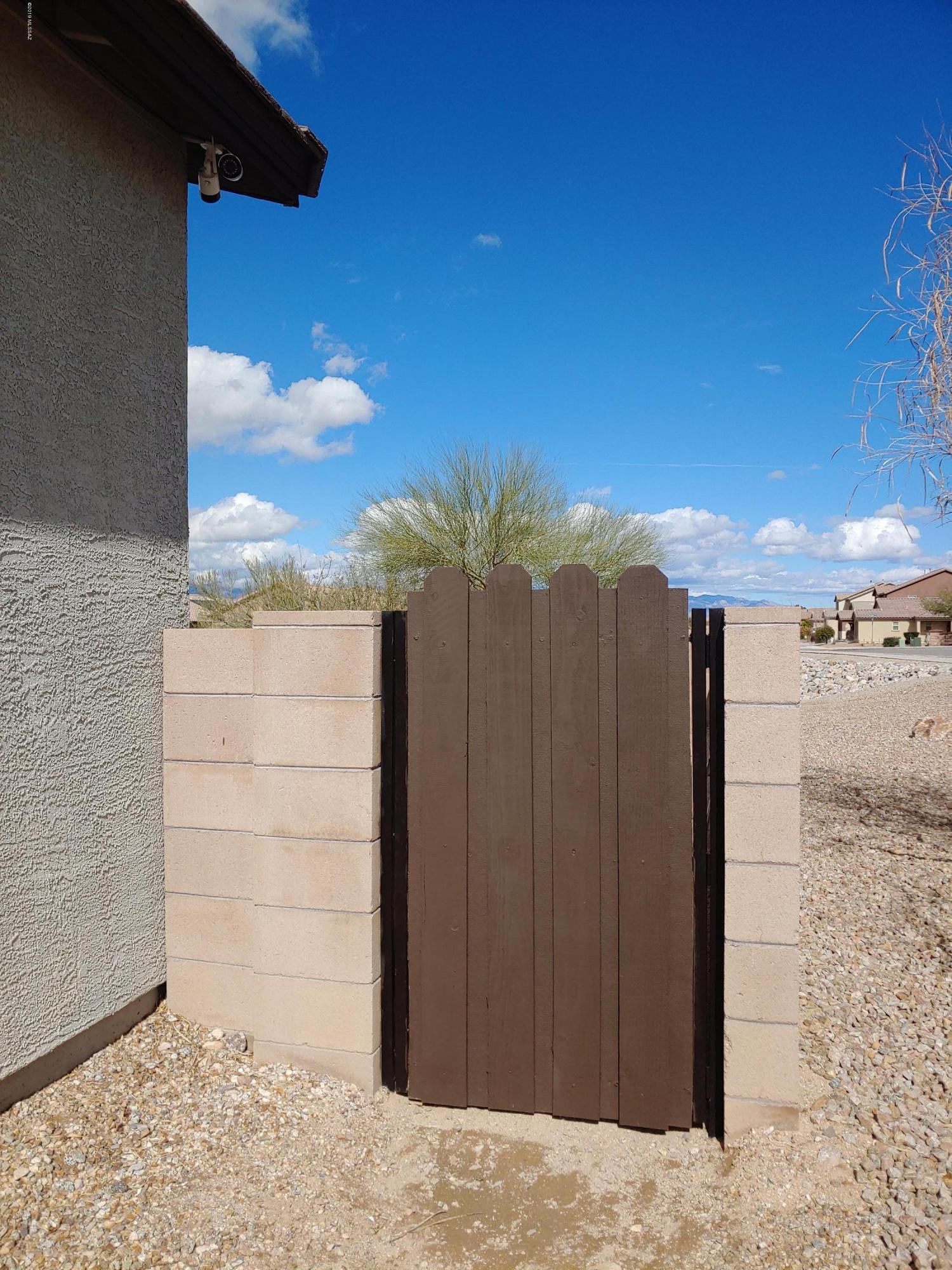 5147 E Kittentails Drive