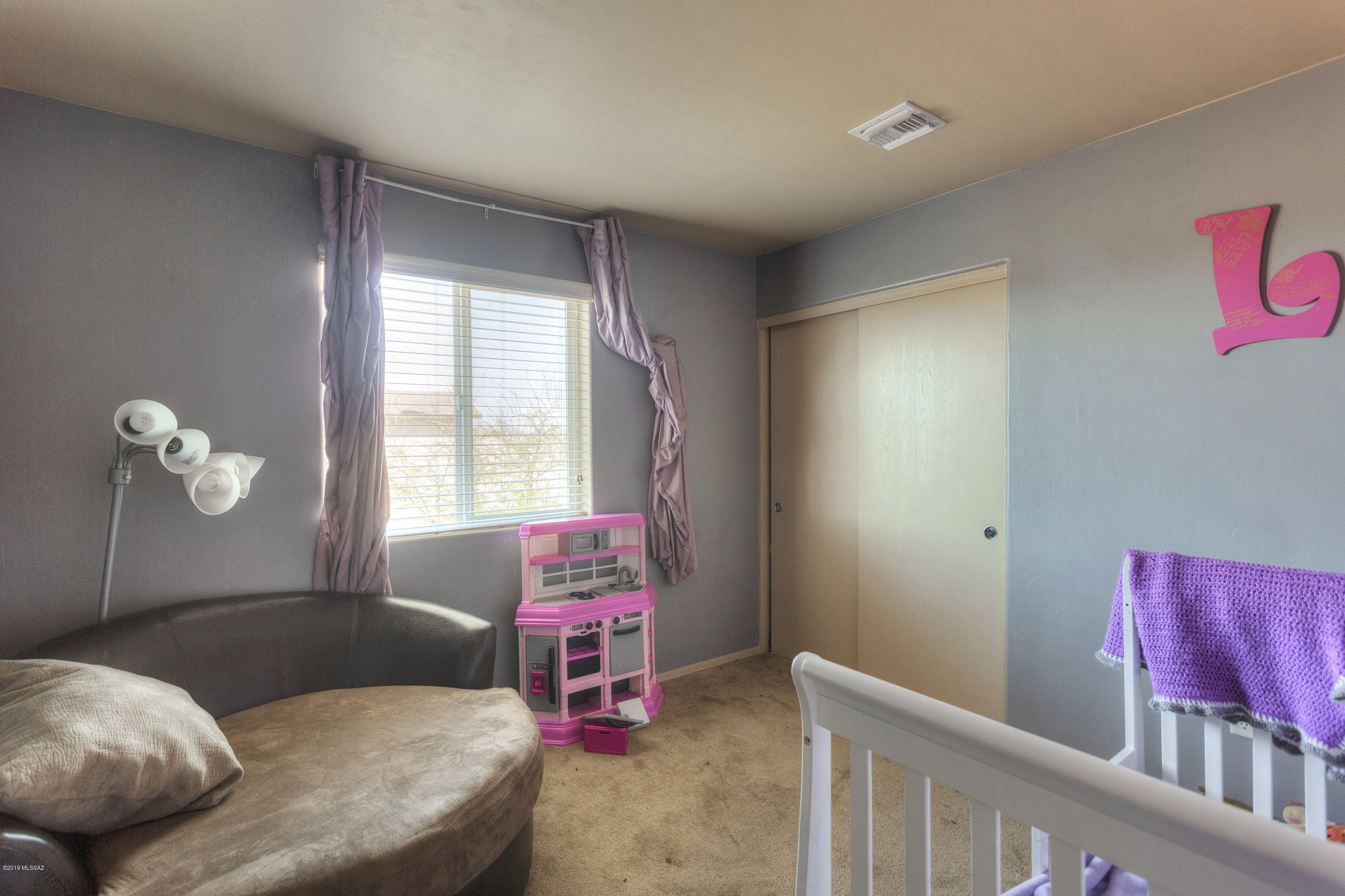 906 E Robert Hansen Drive
