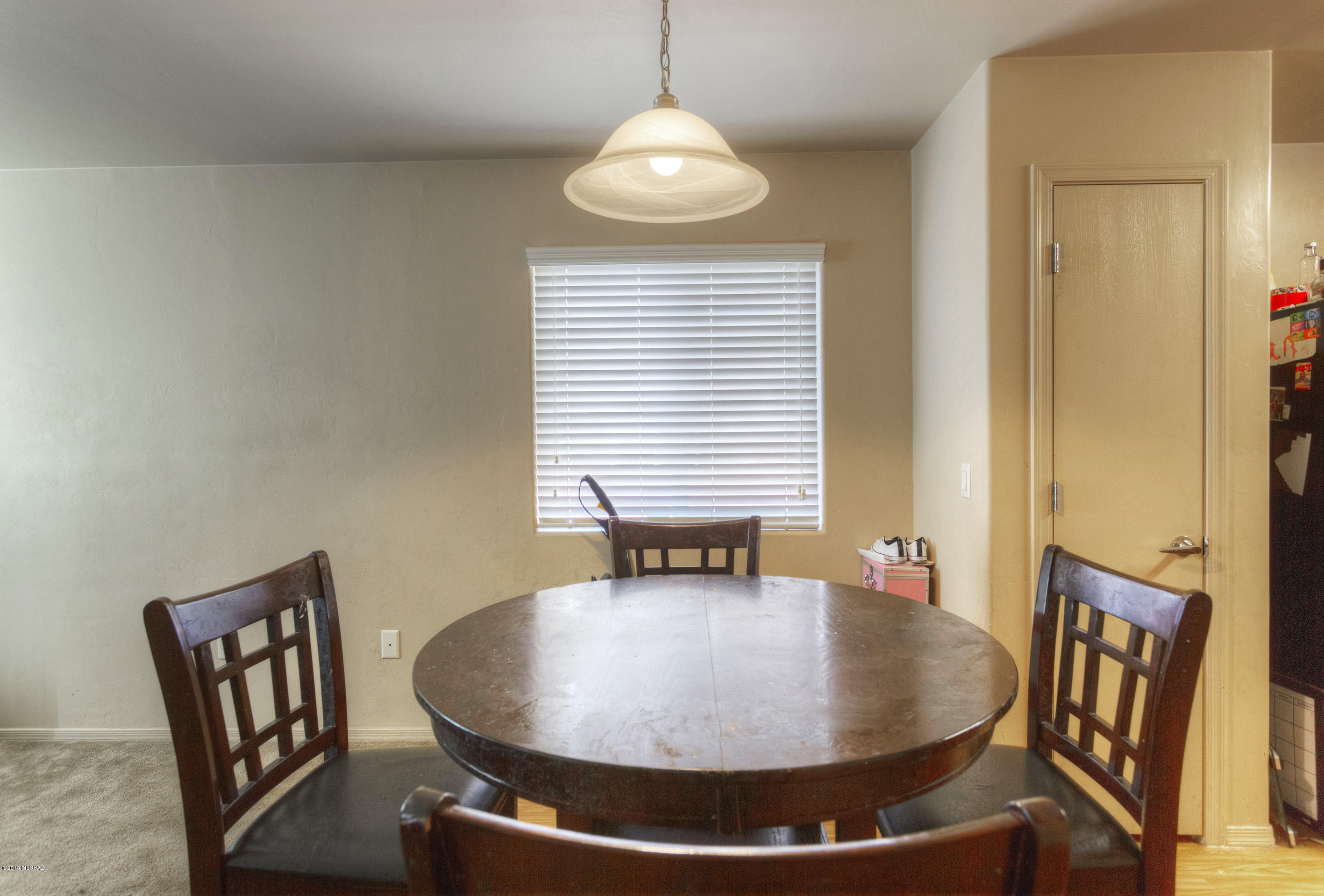 906 E Robert Hansen Drive