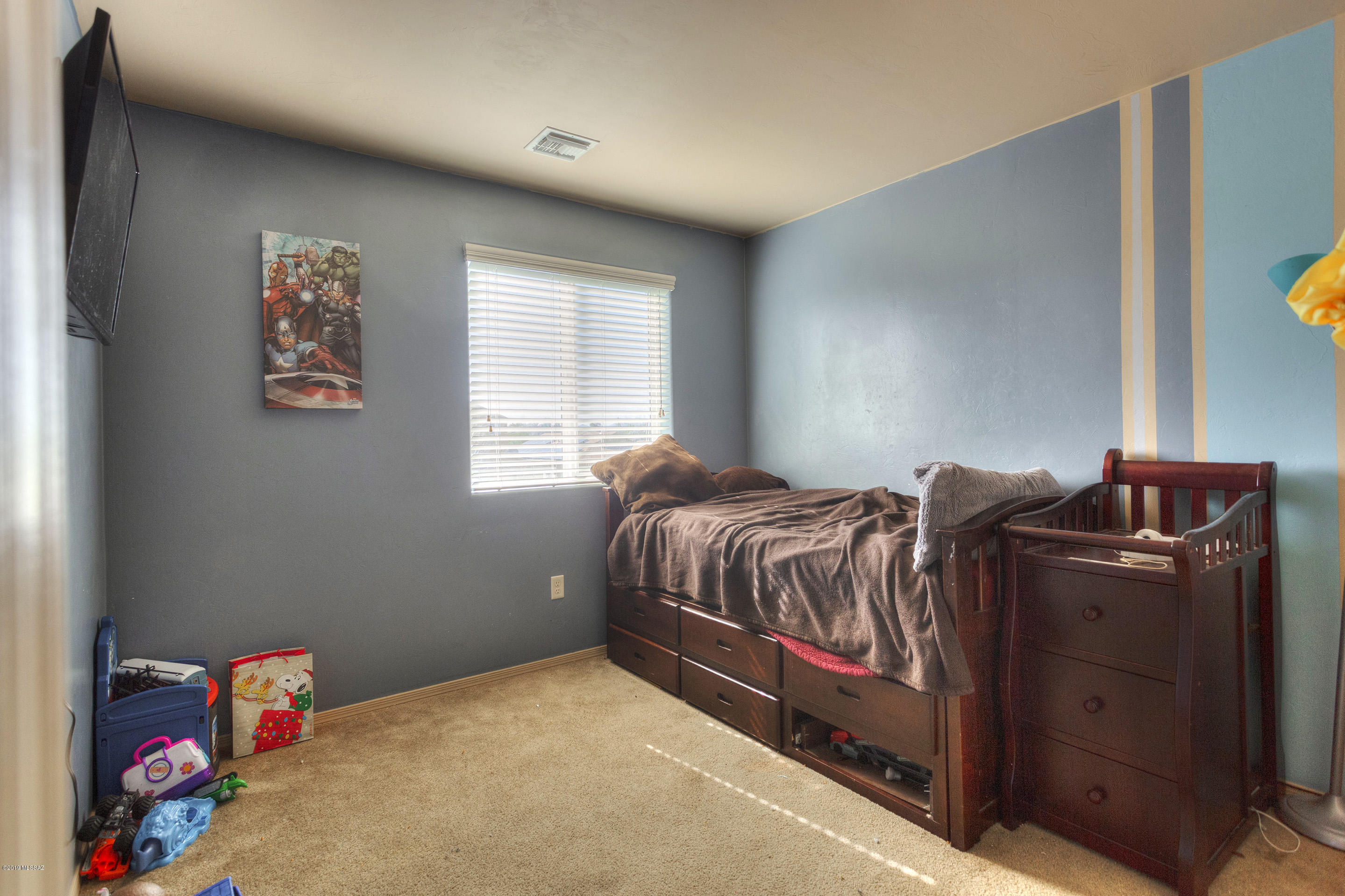 906 E Robert Hansen Drive