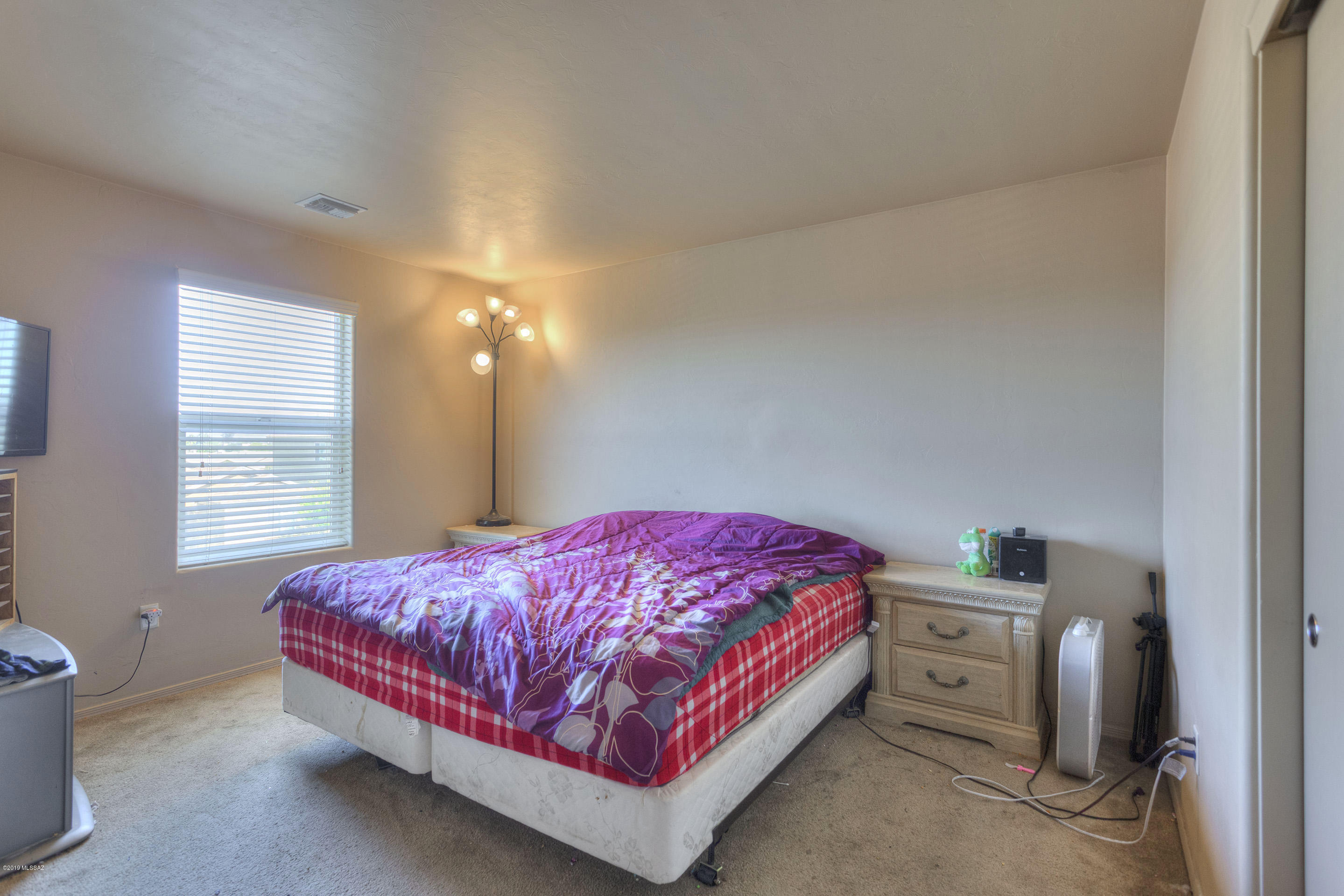 906 E Robert Hansen Drive