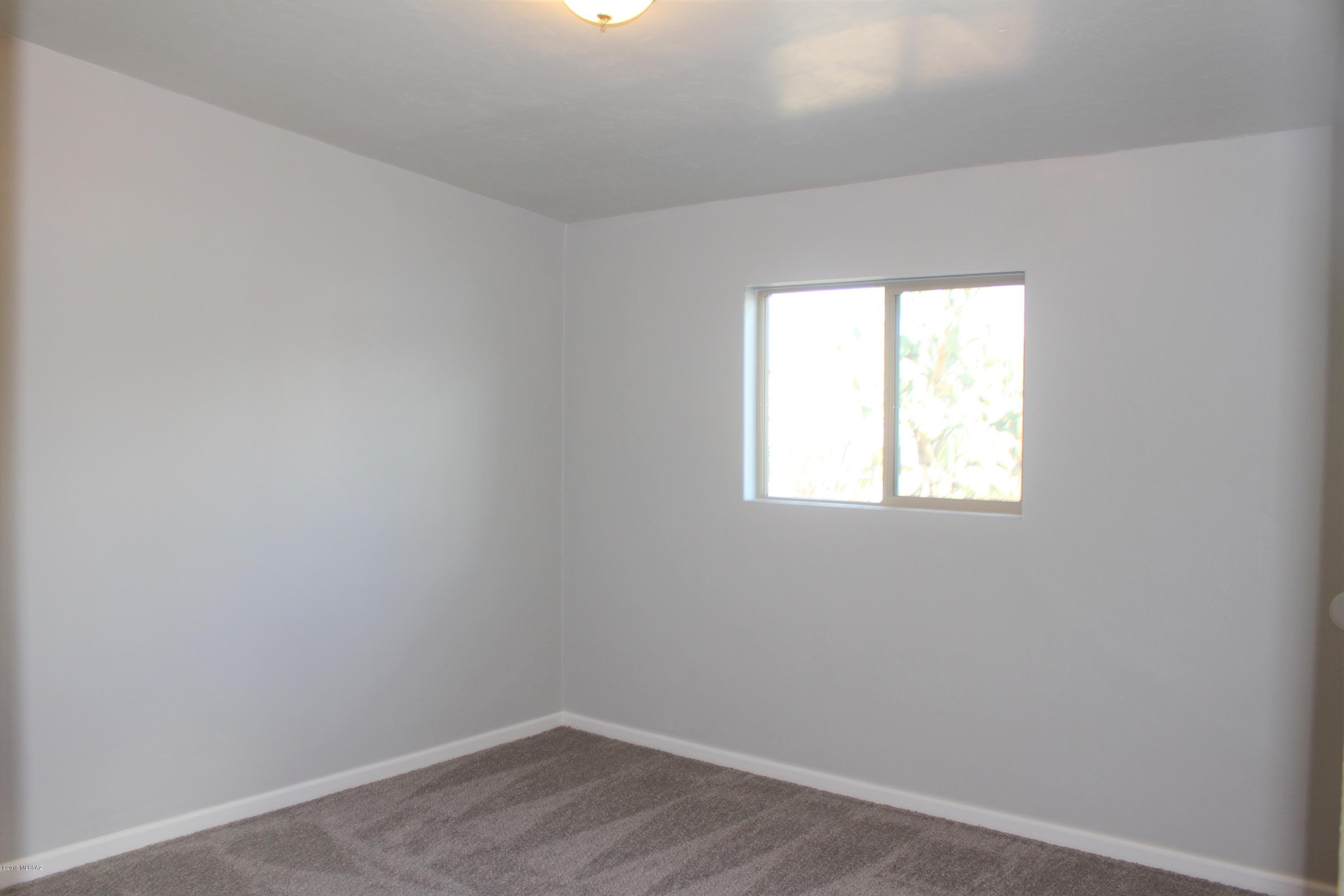 802 W Tipton Drive