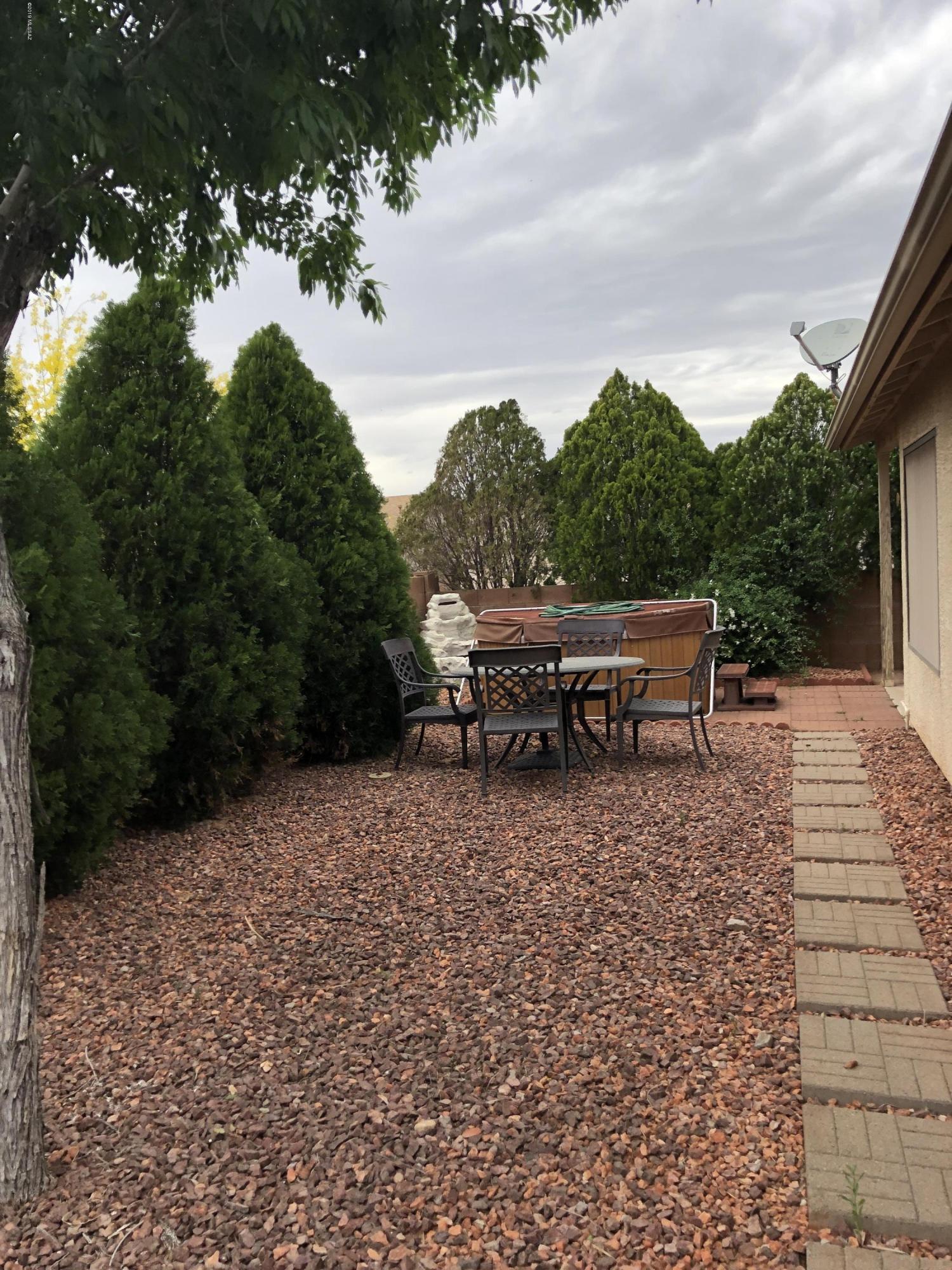 2987 W Country Meadow Drive
