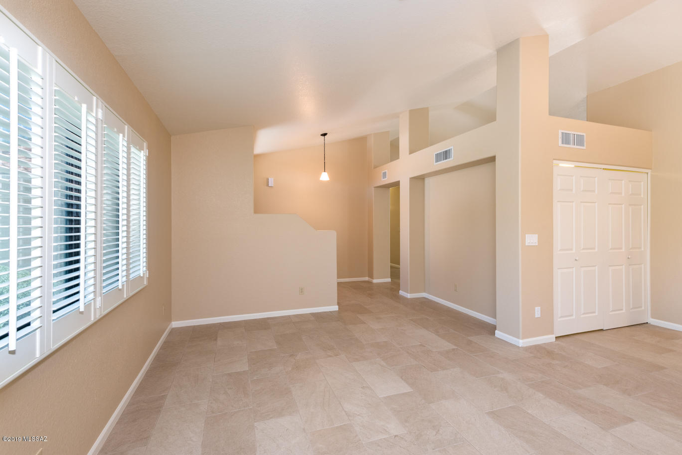7425 E Riverbank Loop