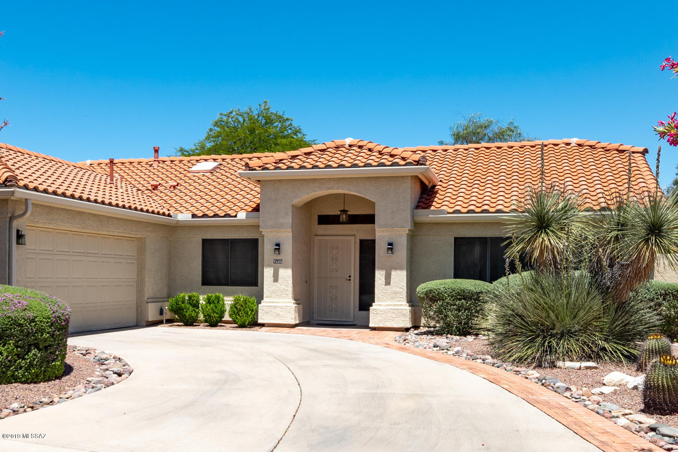 7425 E Riverbank Loop