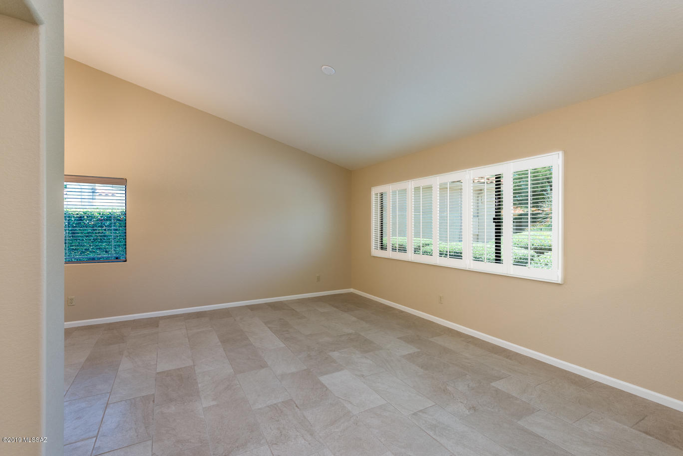 7425 E Riverbank Loop