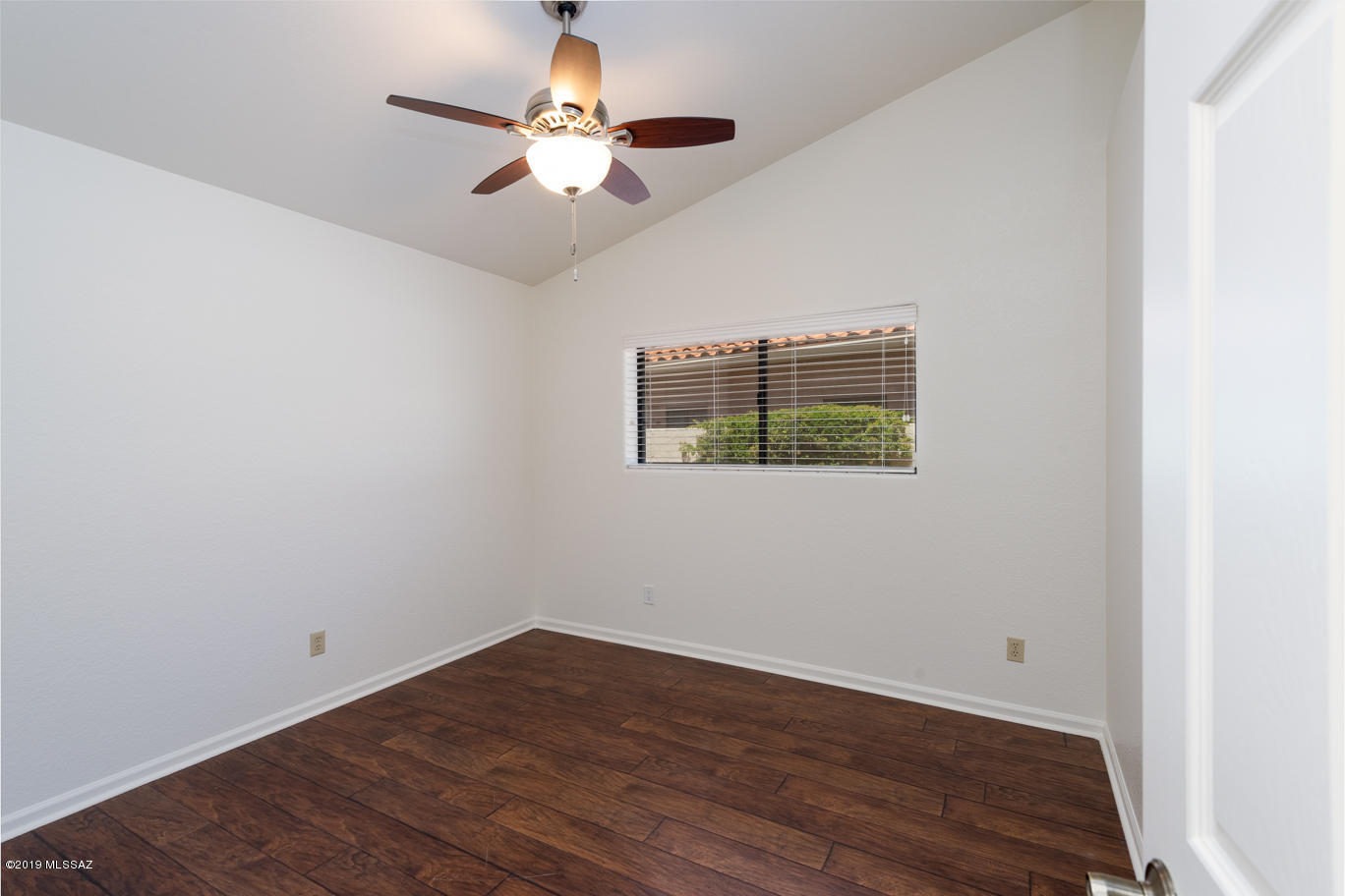 7425 E Riverbank Loop