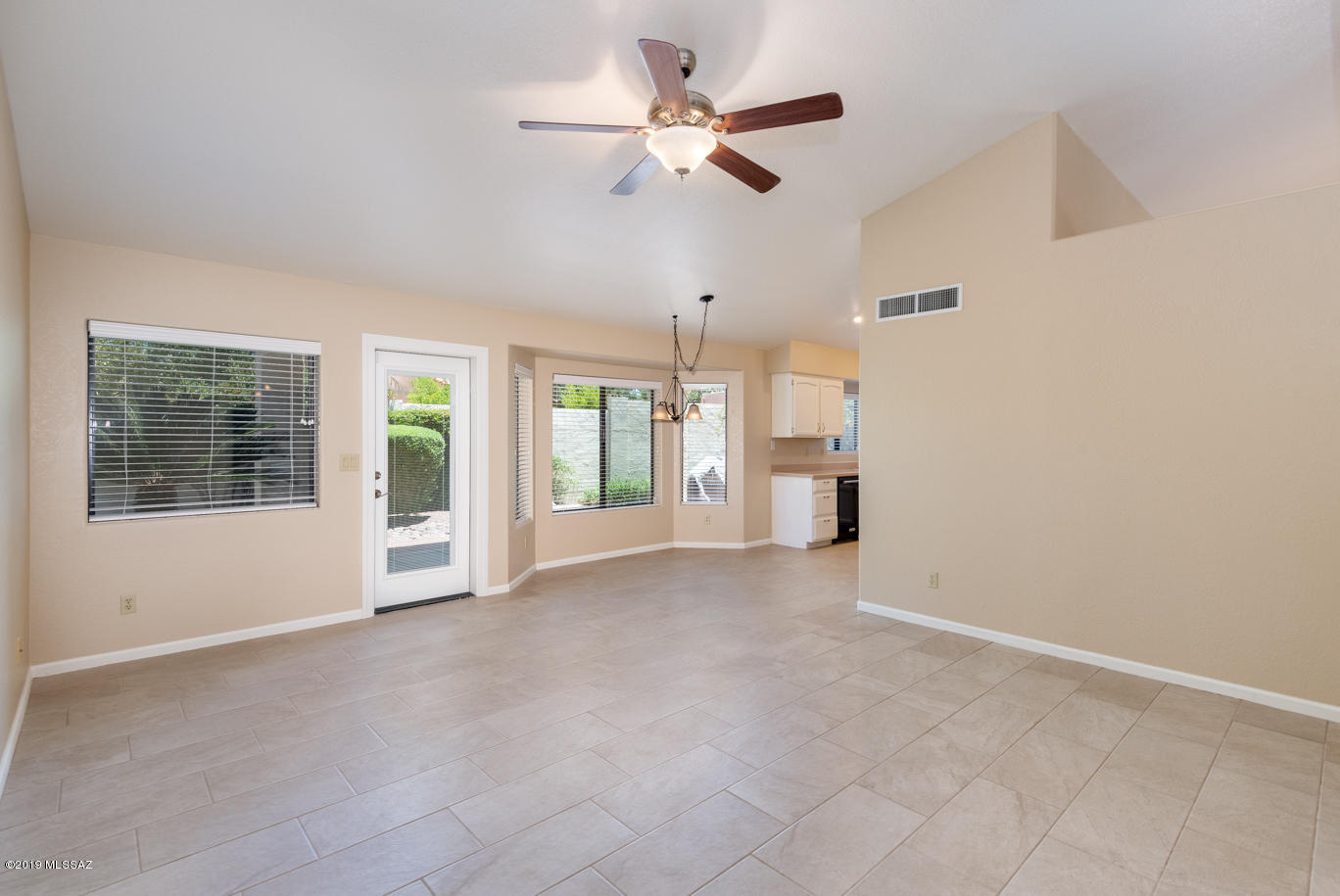 7425 E Riverbank Loop