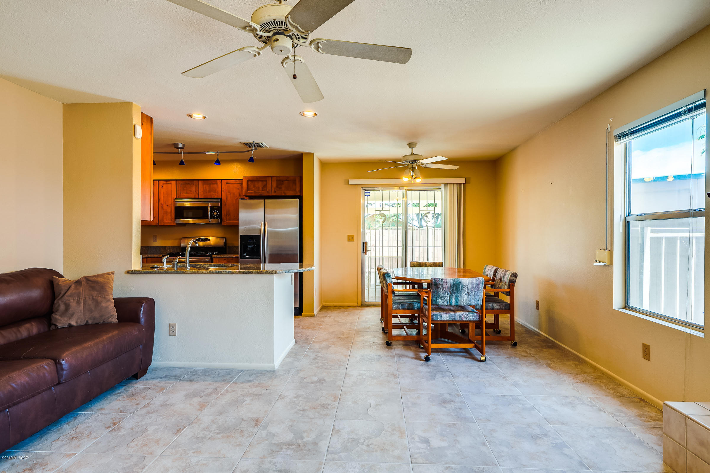 2550 W Drachman Street