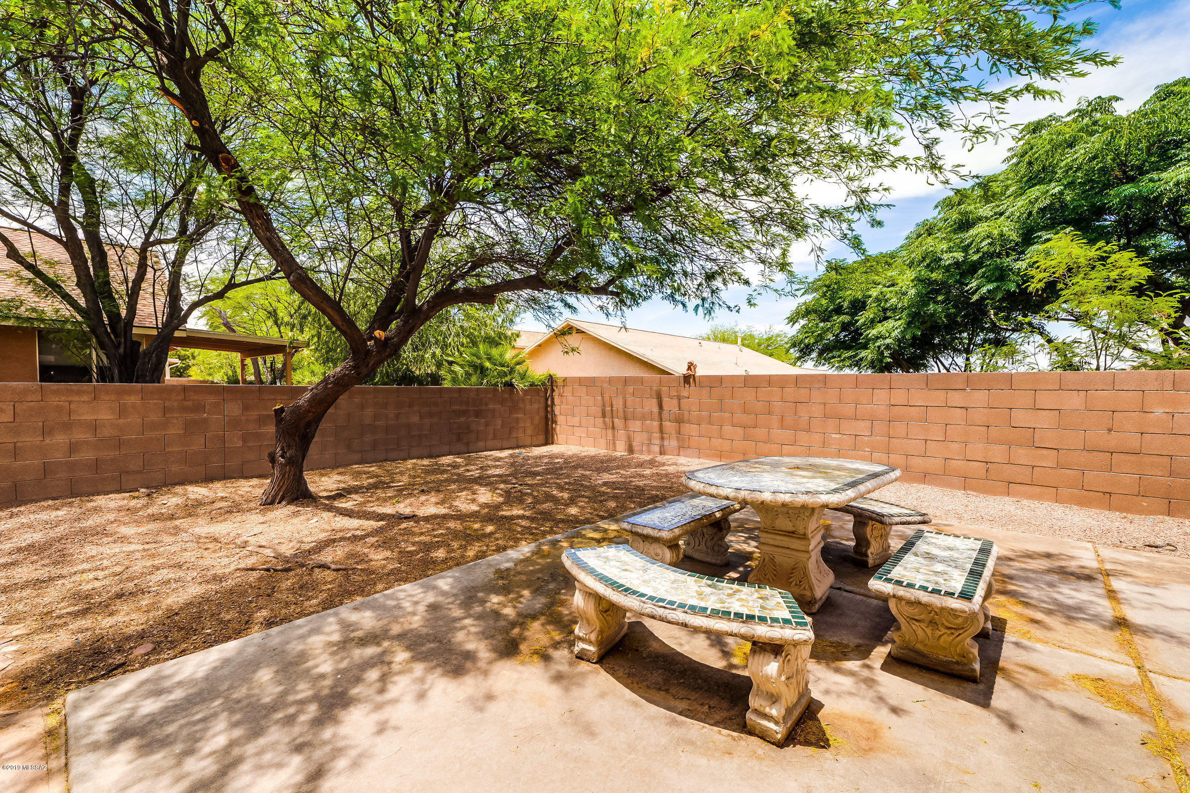 2550 W Drachman Street