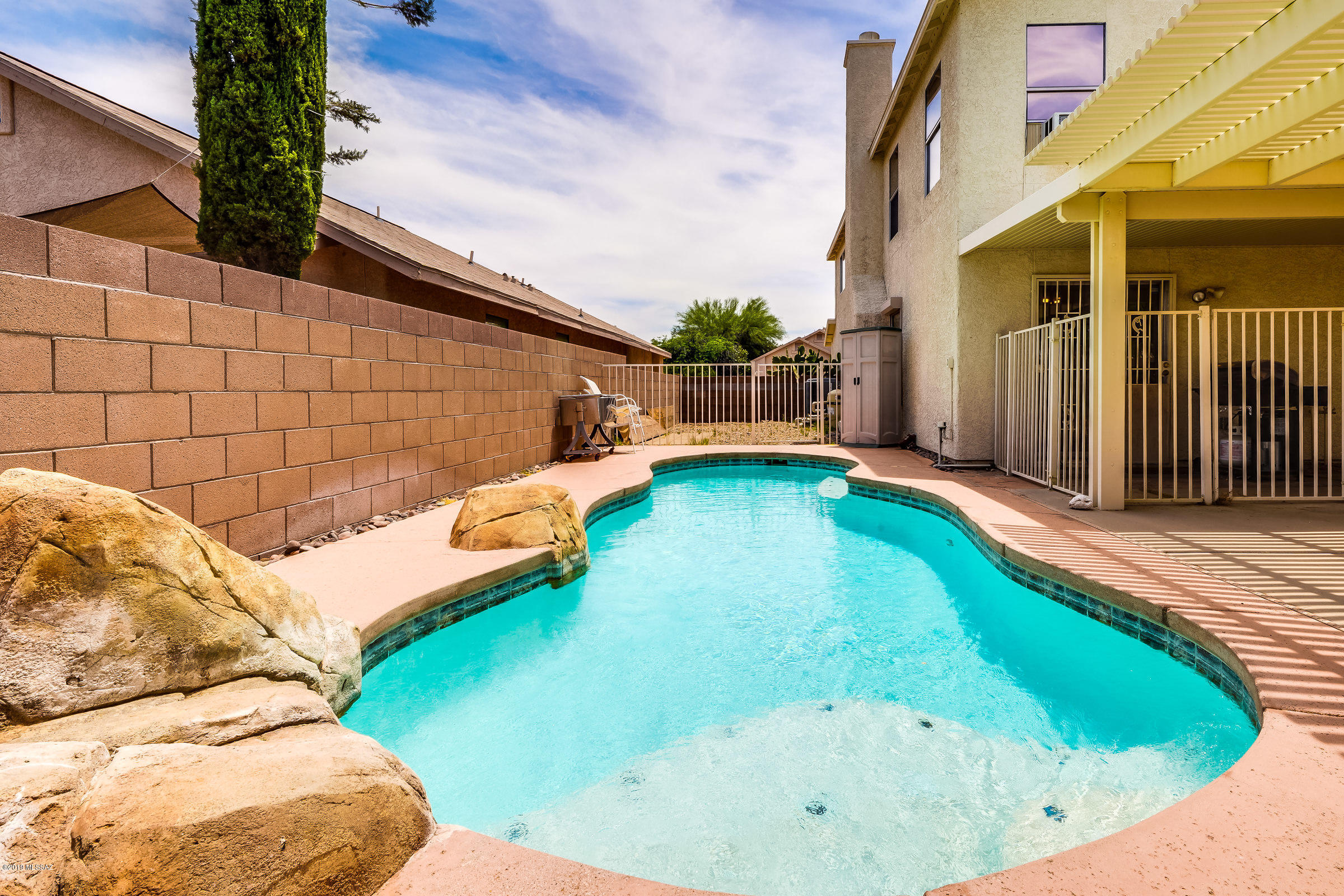 2550 W Drachman Street