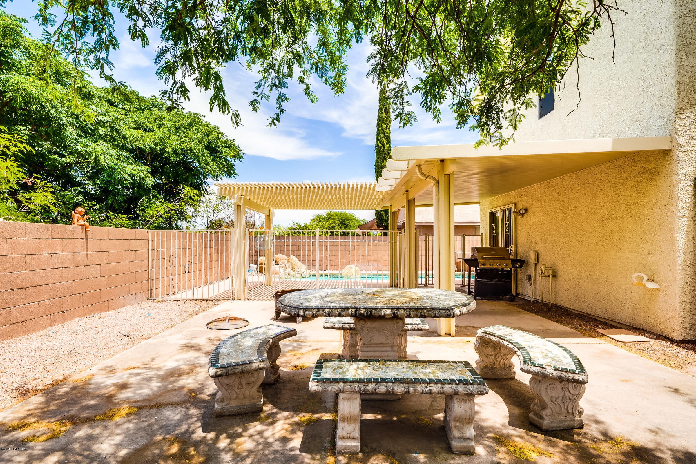 2550 W Drachman Street
