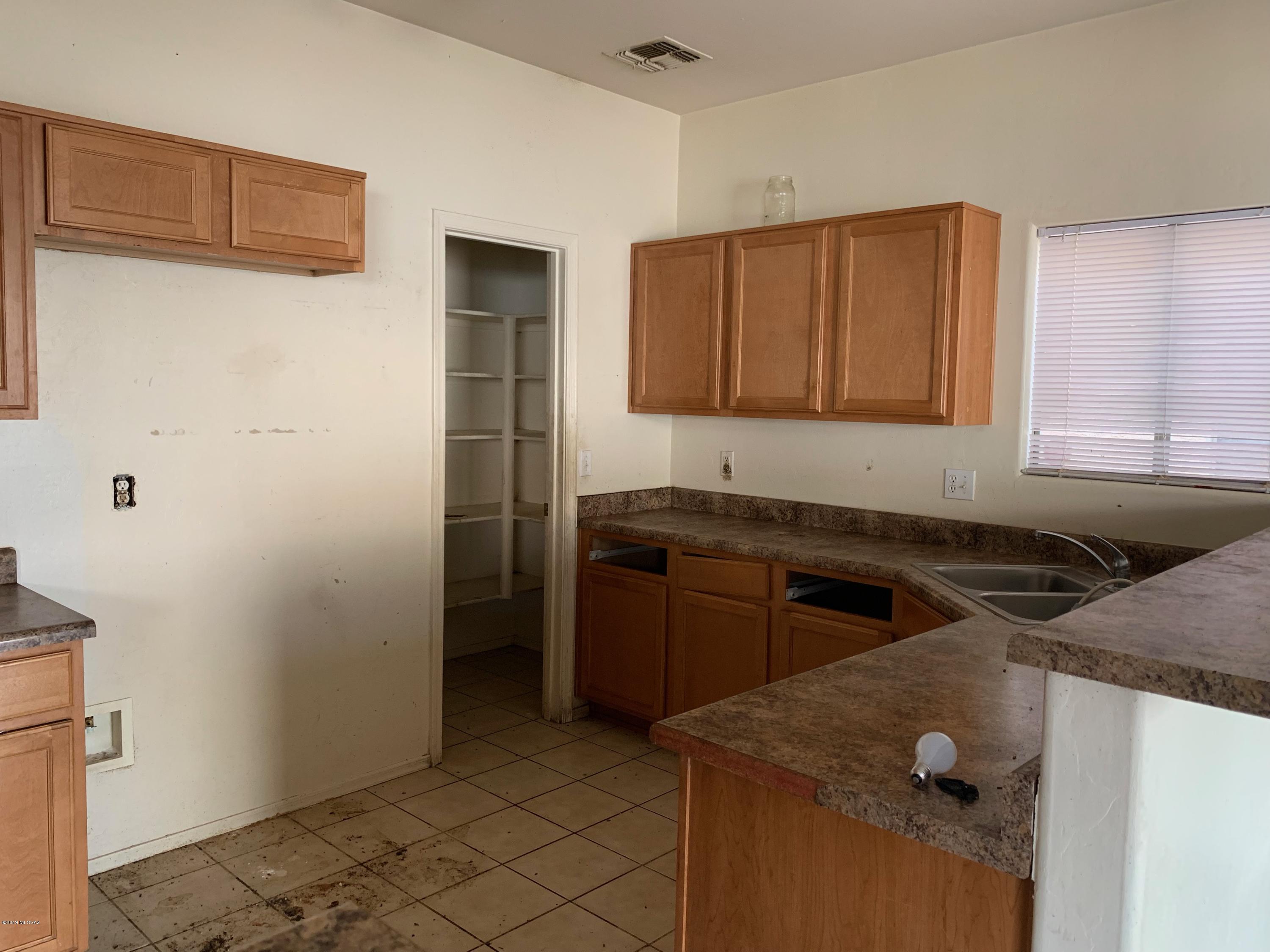 3711 Drexel Manor Stravenue