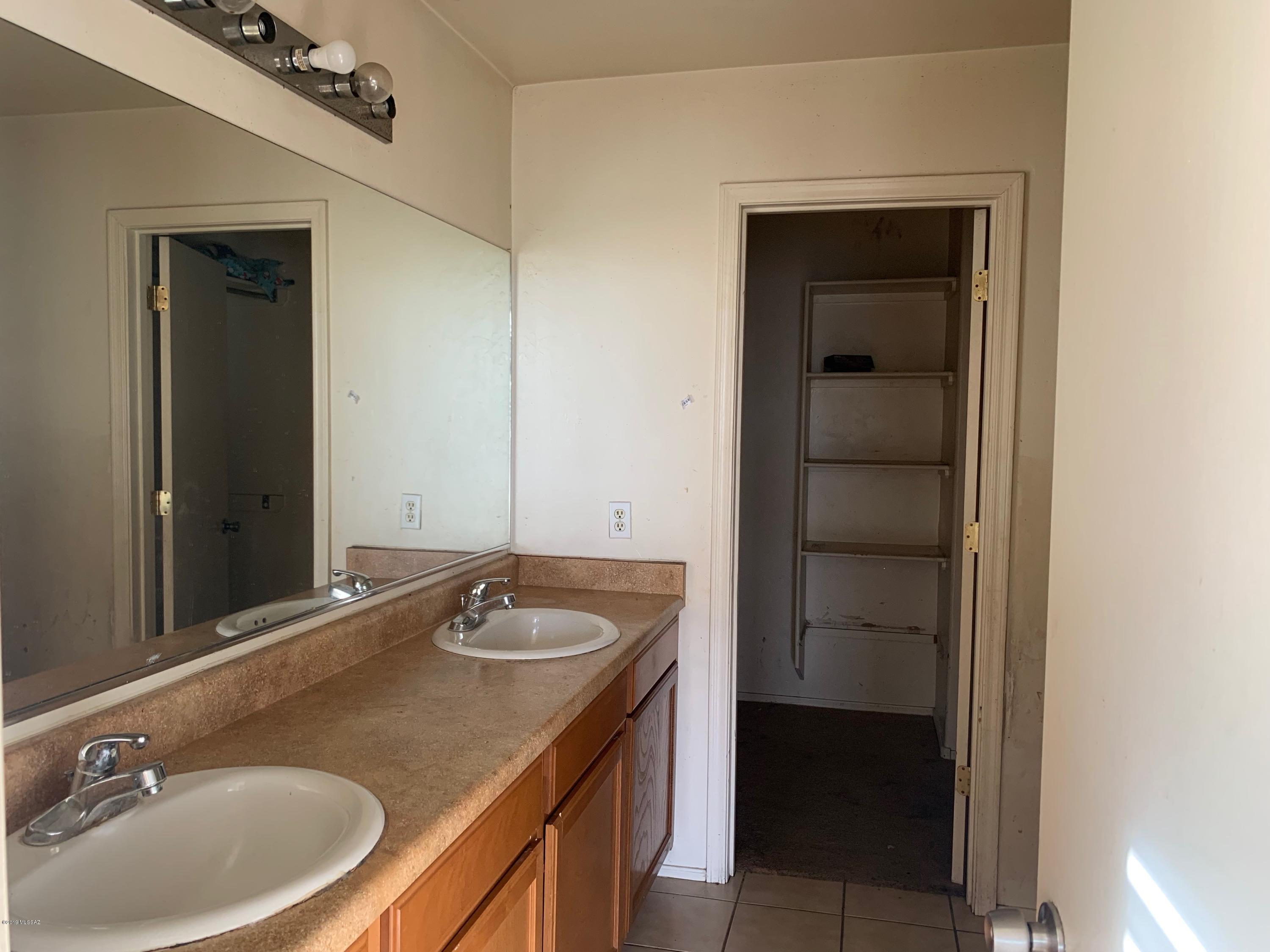 3711 Drexel Manor Stravenue
